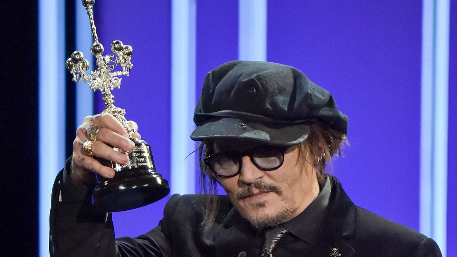 Johnny Depp se reivindica al recibir el premio Donostia en uno de sus peores momentos profesionales