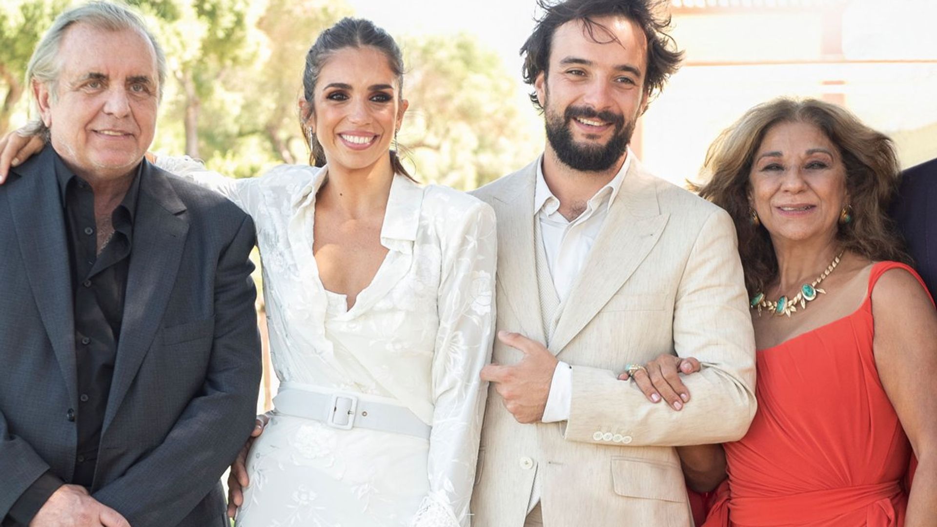 Flamenco, fiesta y alegría, en la divertida boda de Elena Furiase y Gonzalo Sierra