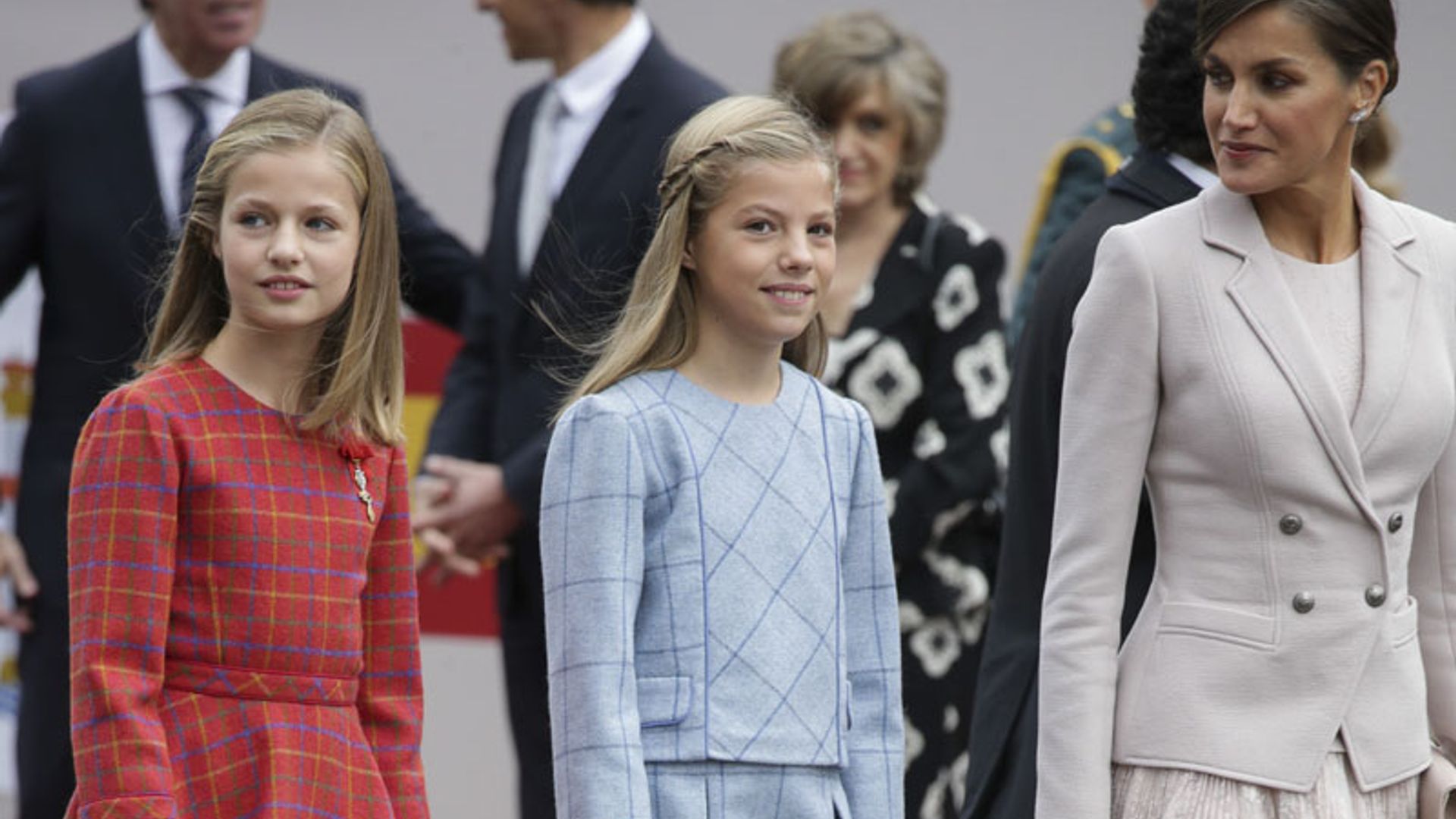 La reina Letizia cede el protagonismo a la princesa Leonor y la infanta Sofía