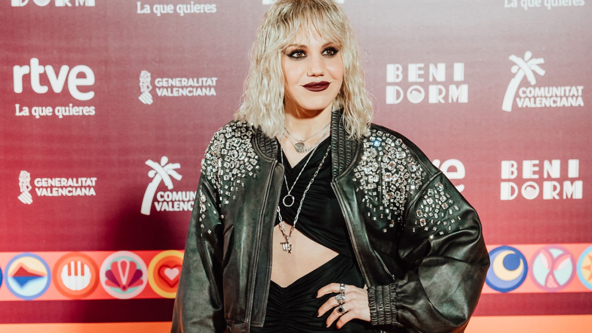 Angy sorprende con un radical cambio de look en el Benidorm Fest: sus 12 transformaciones más espectaculares