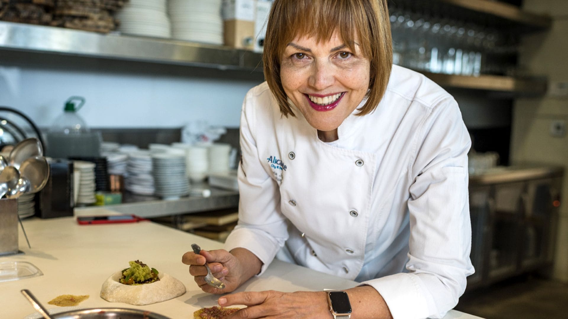 Hablamos con la chef María José San Román: ‘Los derechos de las mujeres siempre están en riesgo’