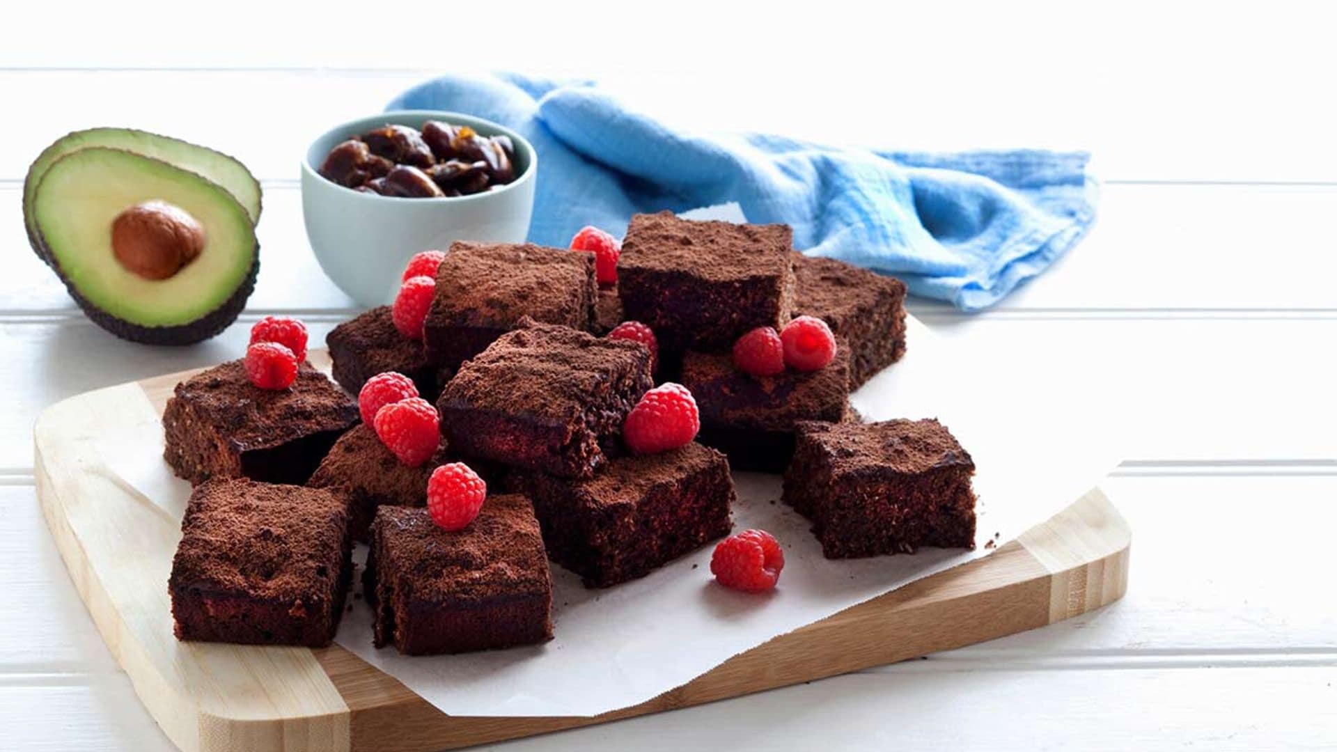 'Brownie' de aguacate y frambuesas