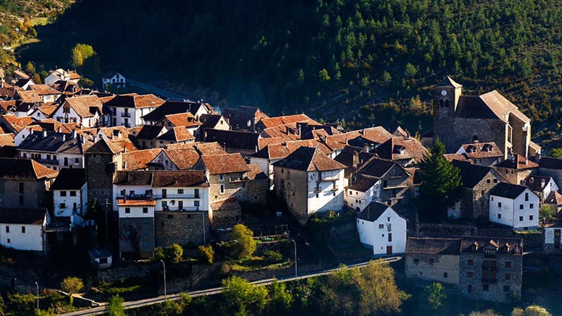 Una ruta por pueblos de postal y bosques encantados de Huesca