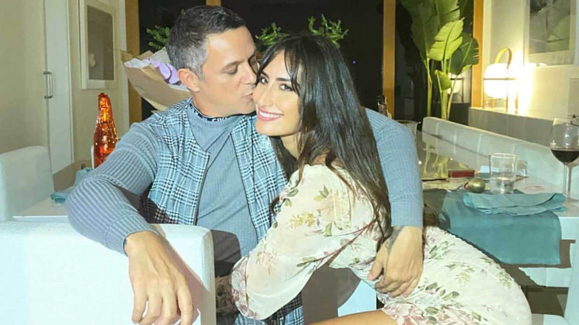 Alejandro Sanz comparte su definición de amor y Rachel Valdés responde con una tierna imagen