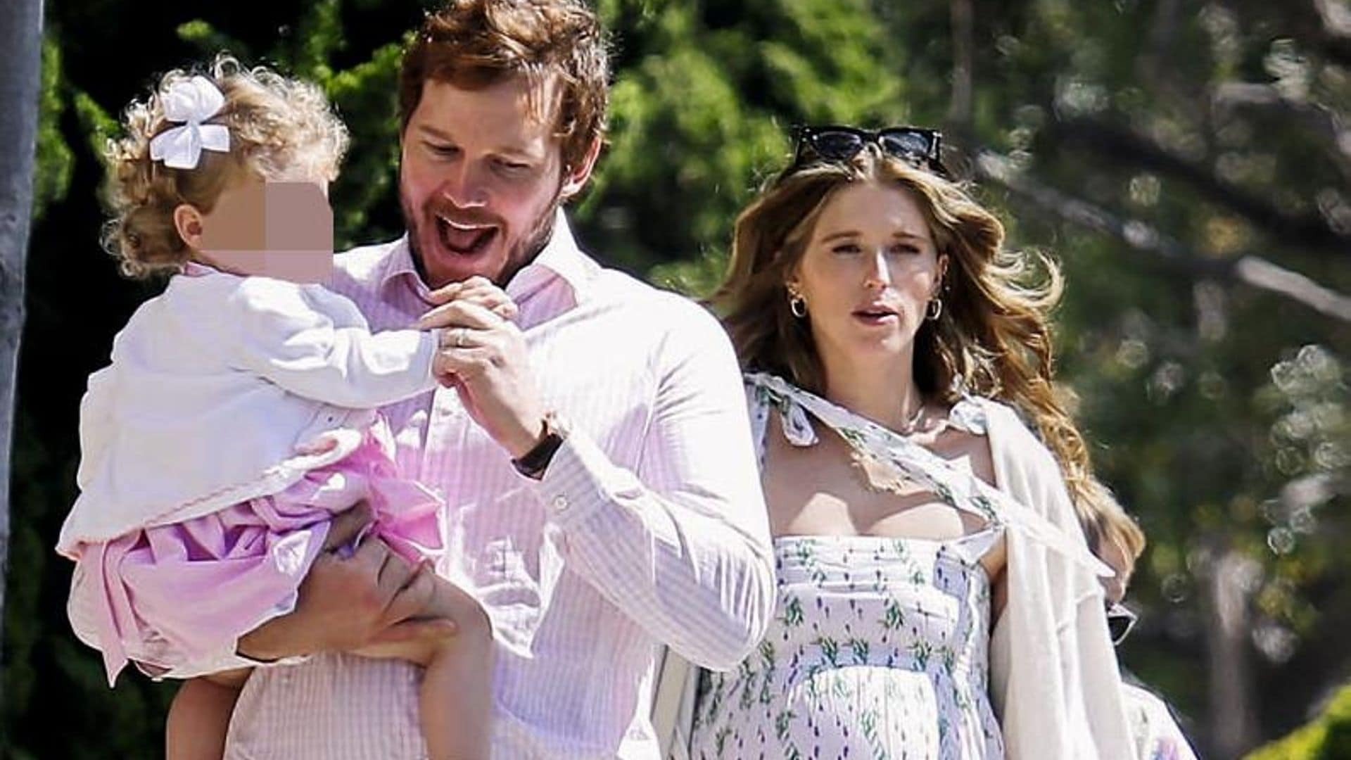 Chris Pratt y Katherine Schwarzenegger, las imágenes de la familia ideal en la misa de domingo