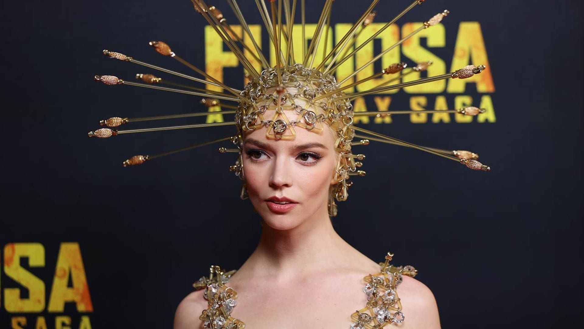 Anya Taylor-Joy impacta con un espectacular look 'vintage' en el estreno australiano de ‘Furiosa’