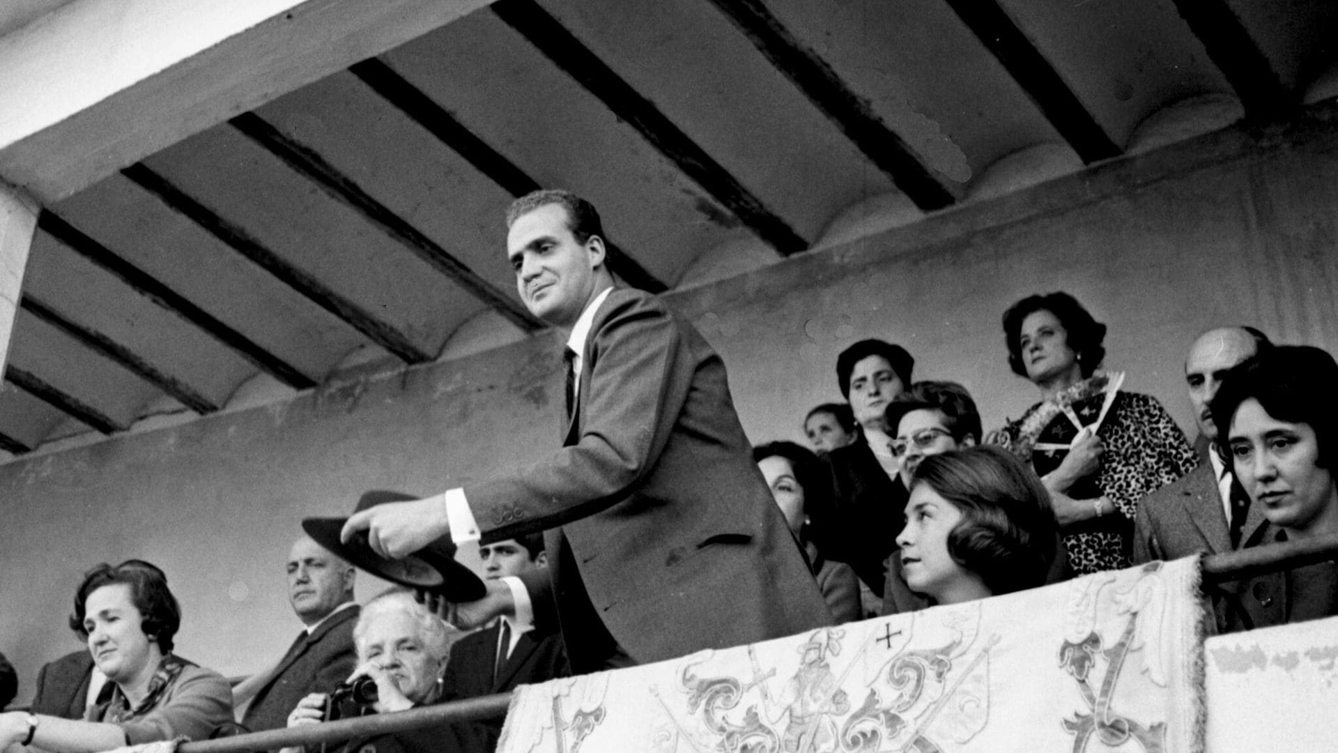 El Rey Juan Carlos, valentía y toros: el repaso de Alfonso Ussía a la pasión de los Borbones