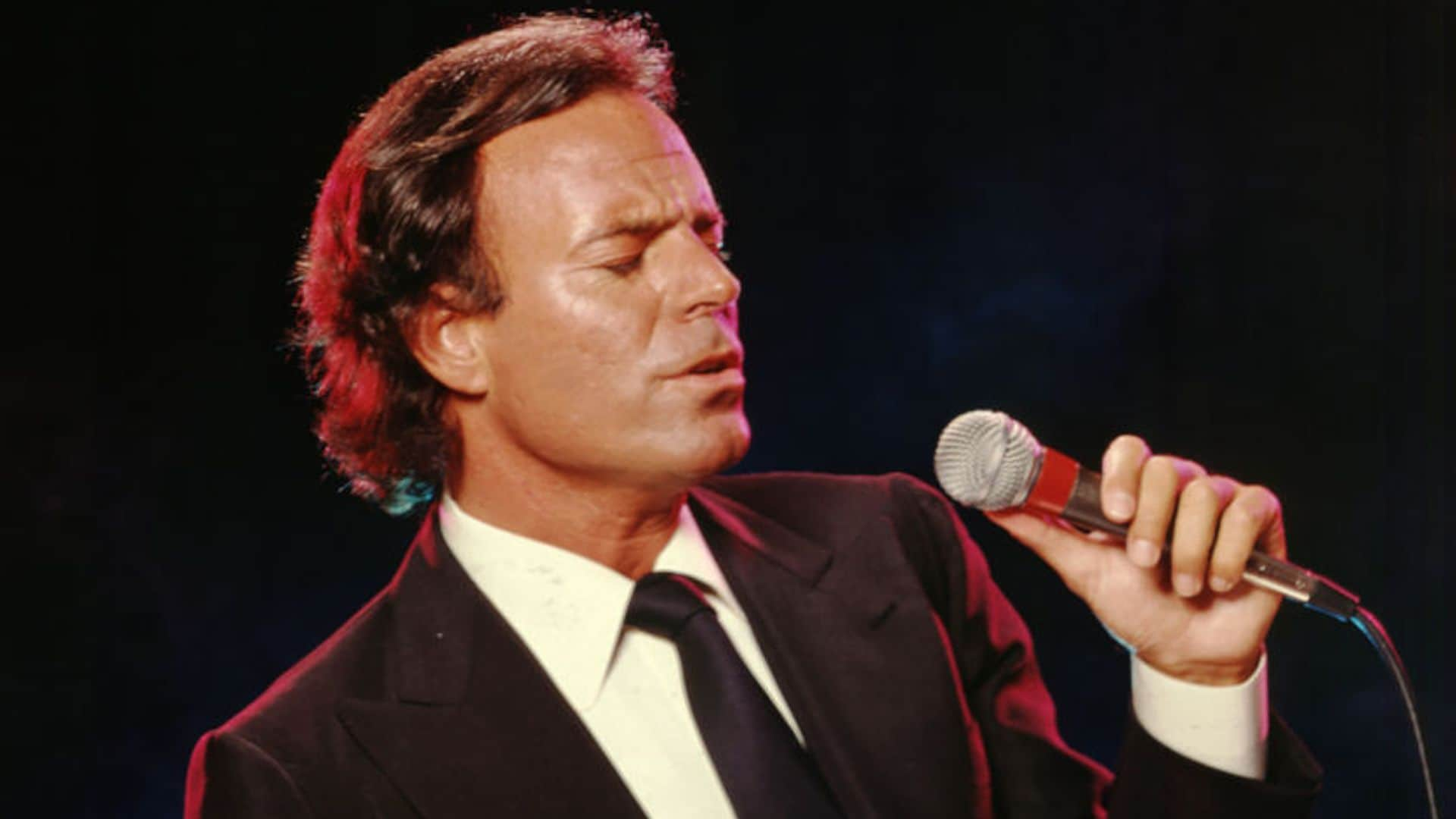 El rotundo comunicado de Julio Iglesias para desmentir que se retira de la música