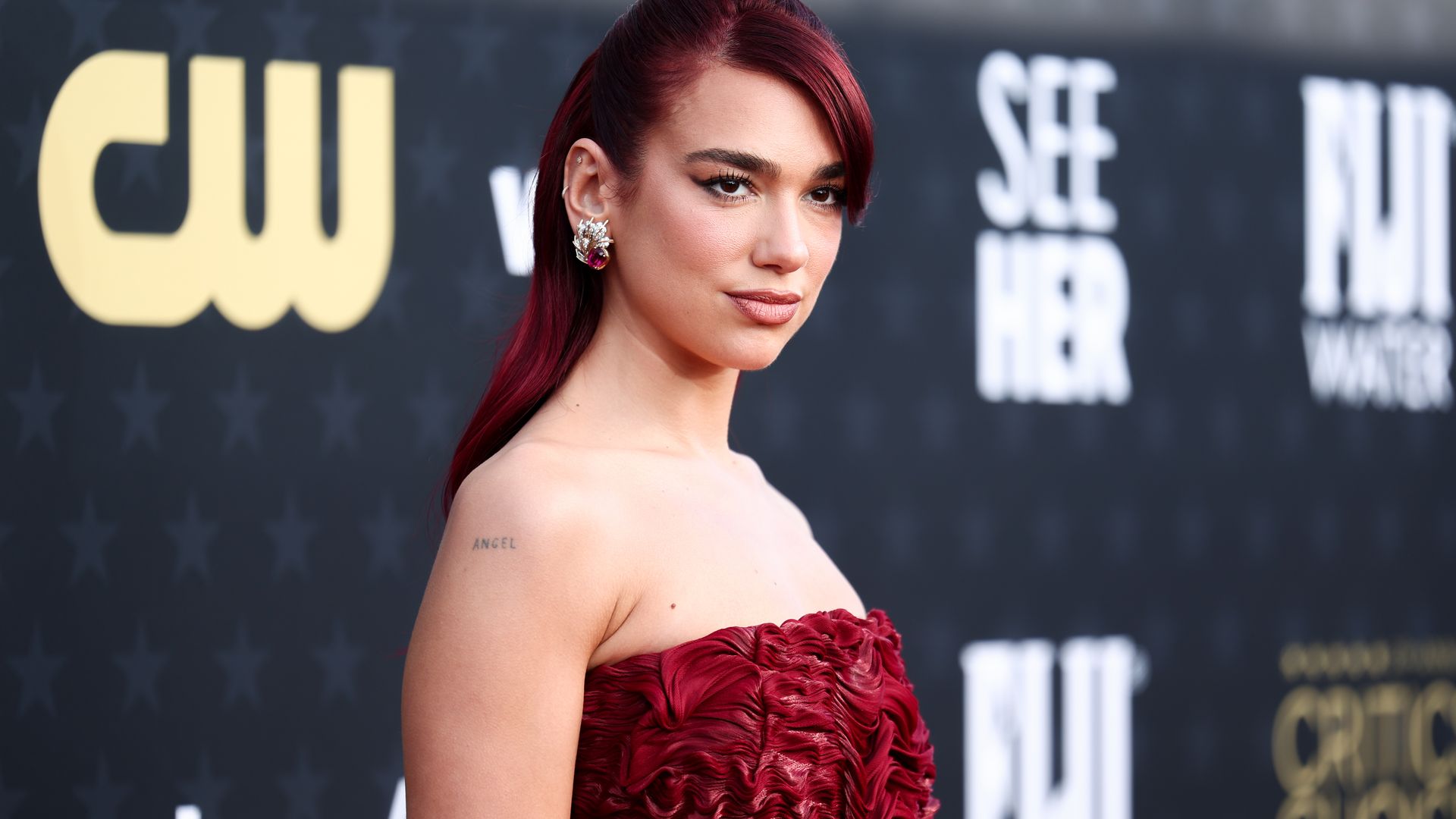 Descubre los looks más icónicos de la historia de los Critics Choice Awards, que se entregan hoy