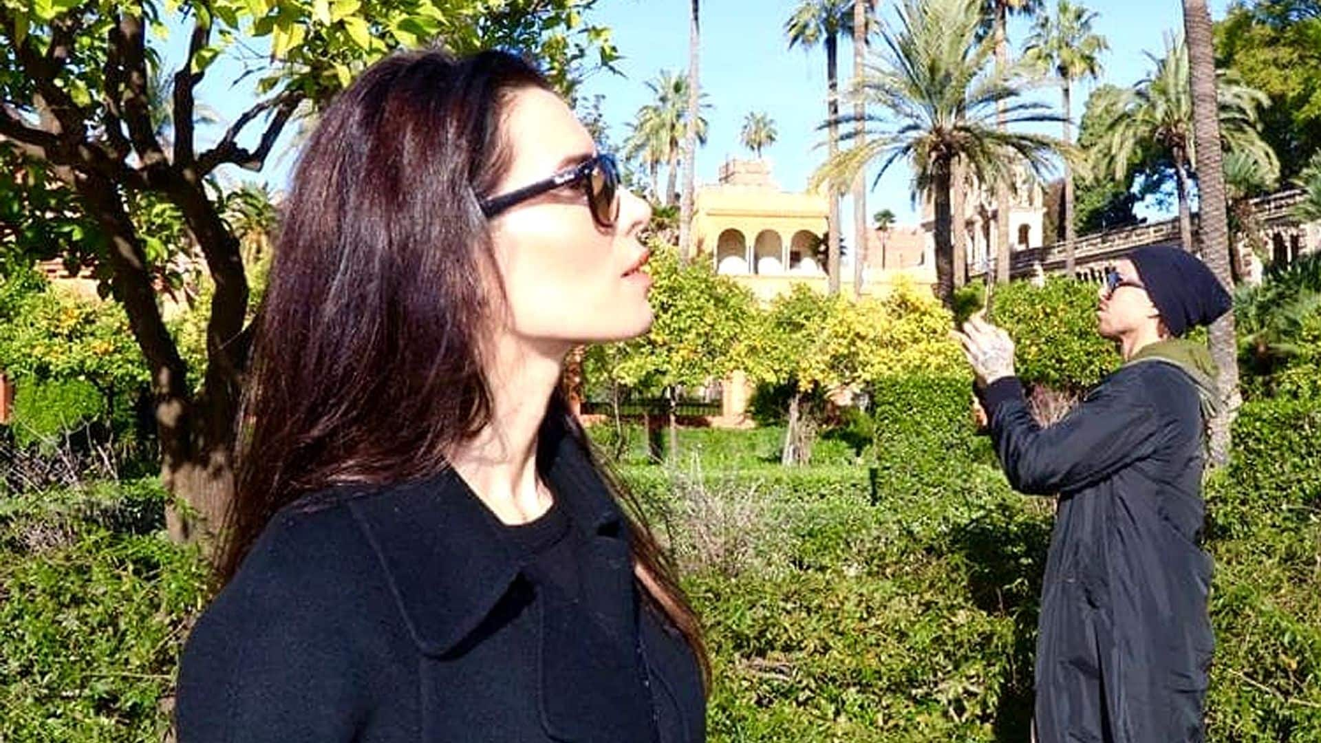 ¡Con un guía de excepción! Pilar Rubio, una intrépida turista en la tierra de Sergio Ramos