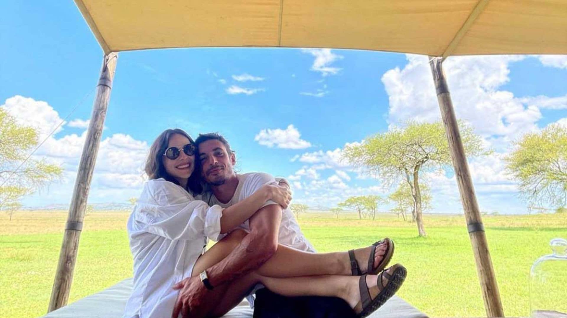 Desde África, Zuria Vega y Alberto Guerra celebran 8 años de matrimonio