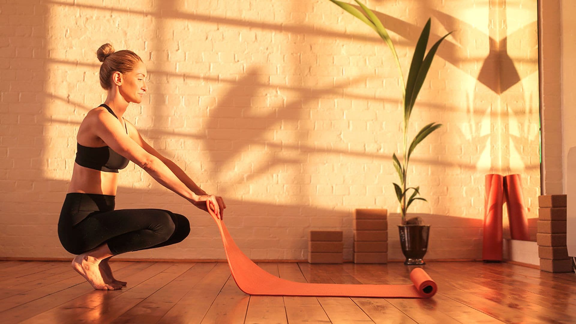 'Roll up', el ejercicio de Pilates beneficioso para tu espalda y tus abdominales