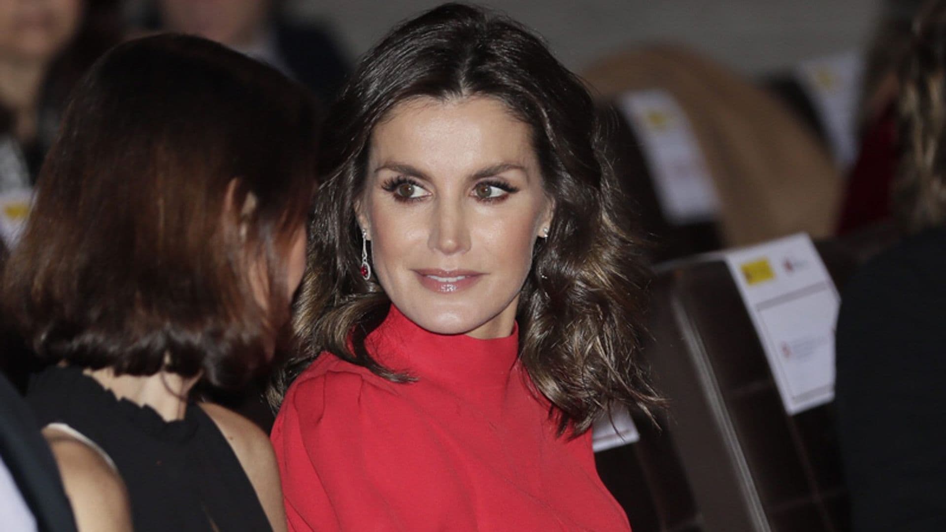 La reina Letizia preside la entrega de los Premios de la Moda en su gran día