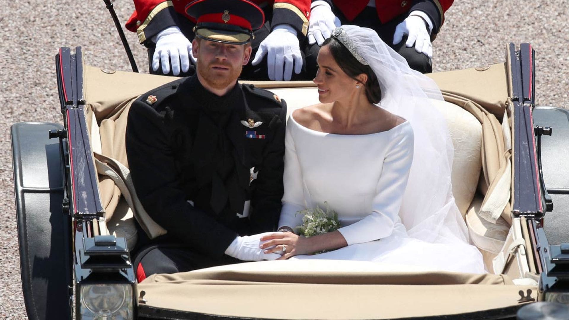 Ni te imaginas el problemilla que tuvo el príncipe Harry con el uniforme de su boda