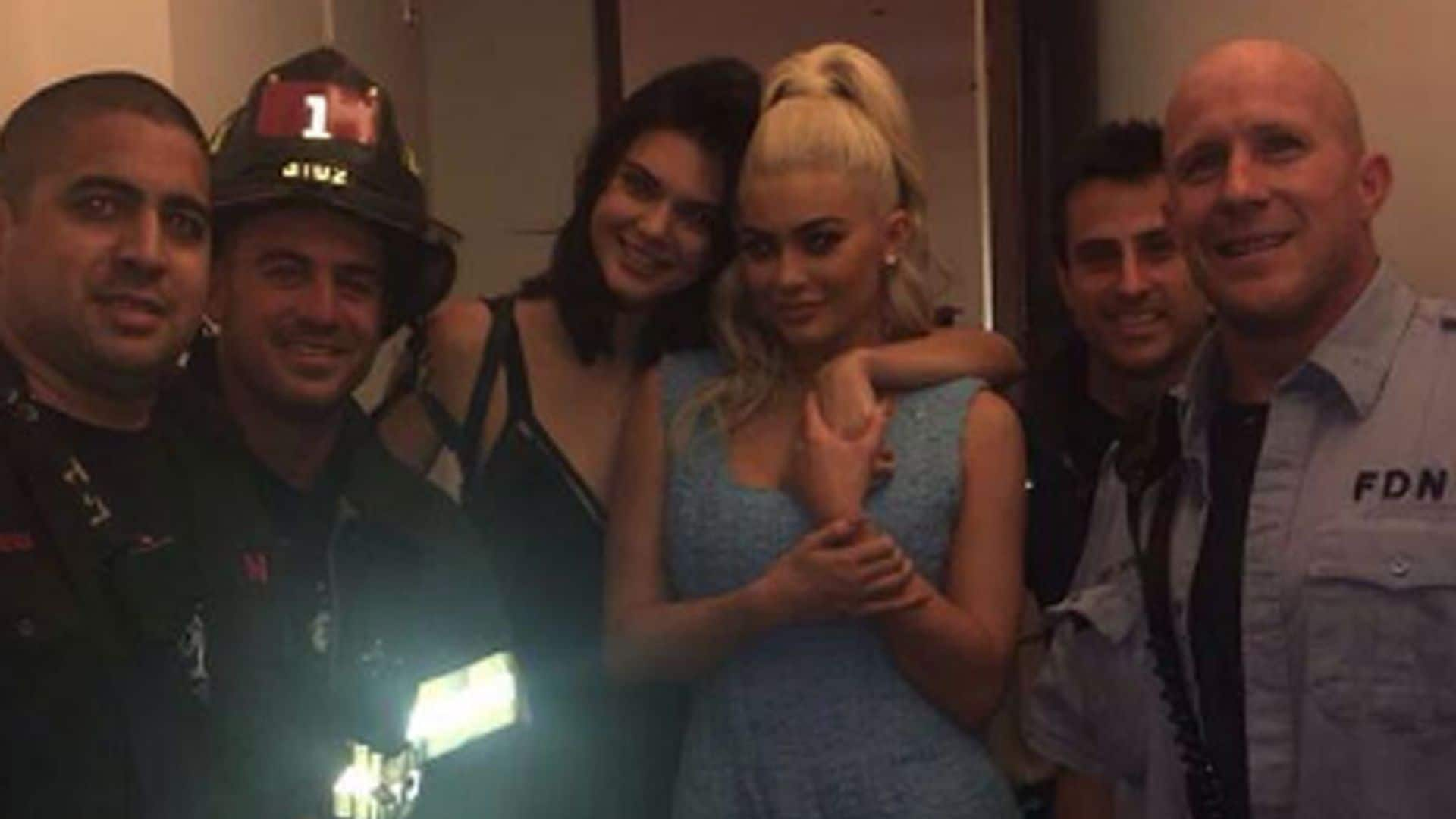 El susto de Kendall y Kylie Jenner que precisó la ayuda de los bomberos