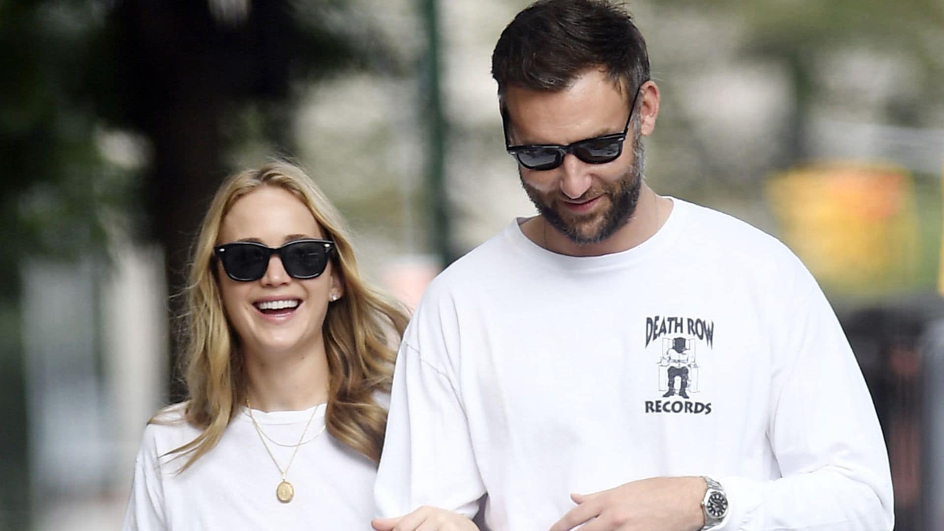 Cómo son Jennifer Lawrence y Cooke Maroney, según su lista de regalos de boda