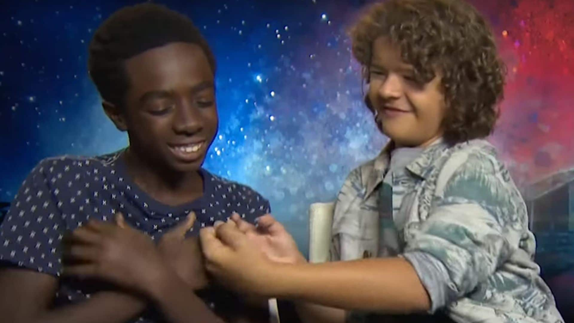 Los niños de 'Stranger Things' se atreven con todo... hasta con 'Bailando', de Alaska