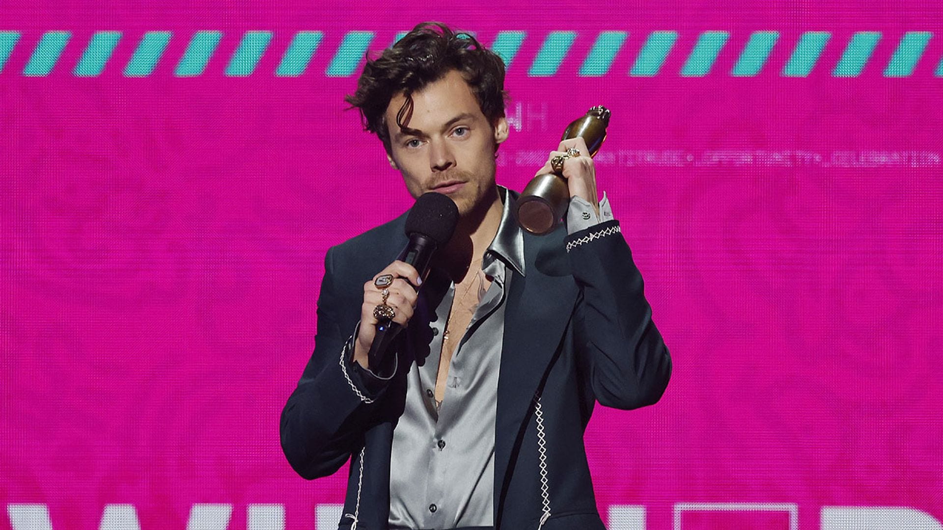 Harry Styles arrasa en los Brit Awards y sorprende con unas emotivas palabras sobre One Direction