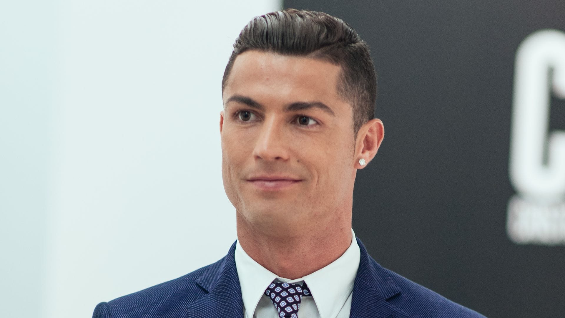 Cristiano Ronaldo celebra su cumpleaños 40 con ritmo latino y música de Rauw Alejandro