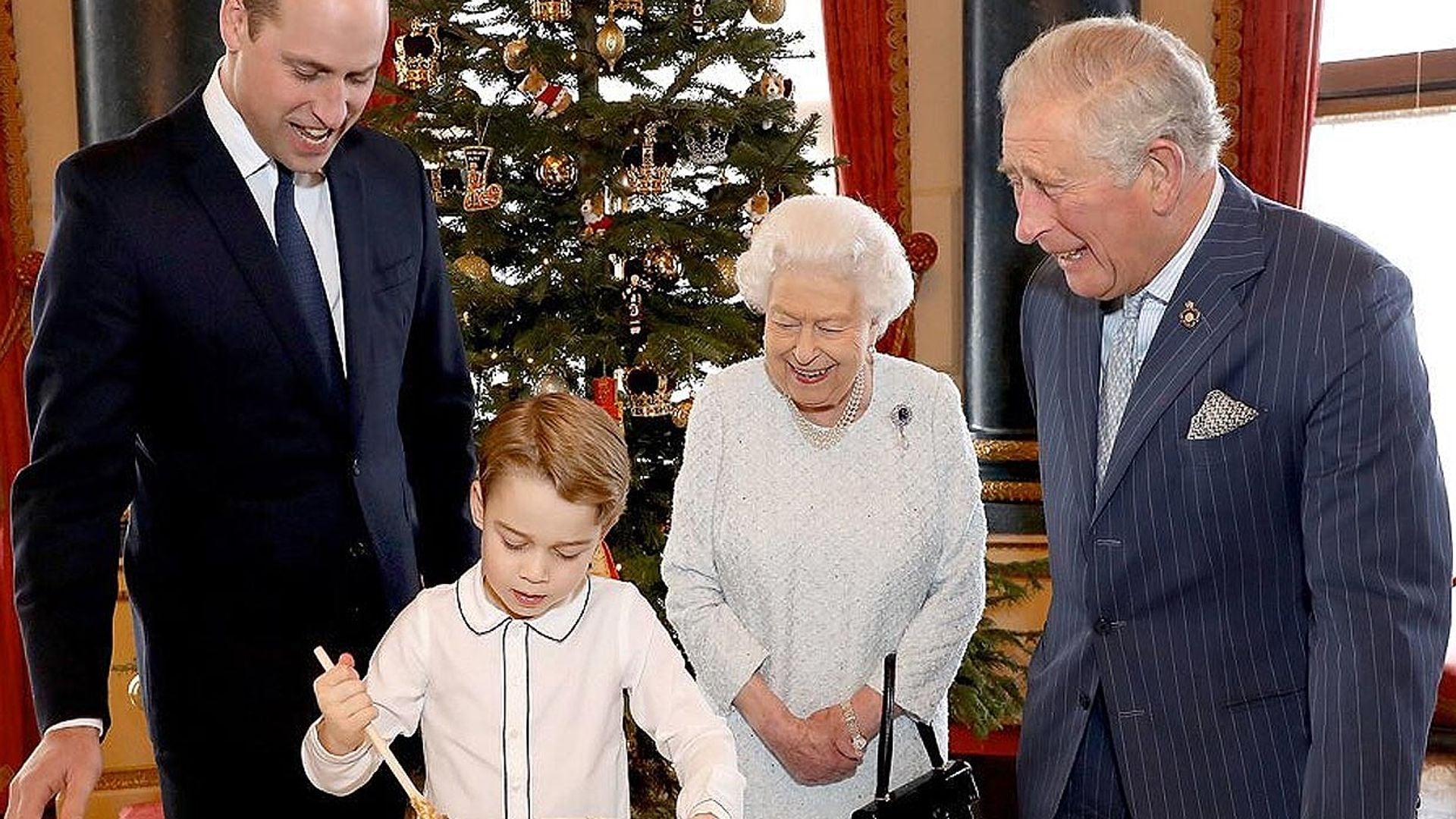 ¡Un minichef en Palacio! George de Cambridge conquista con su receta del pudding navideño