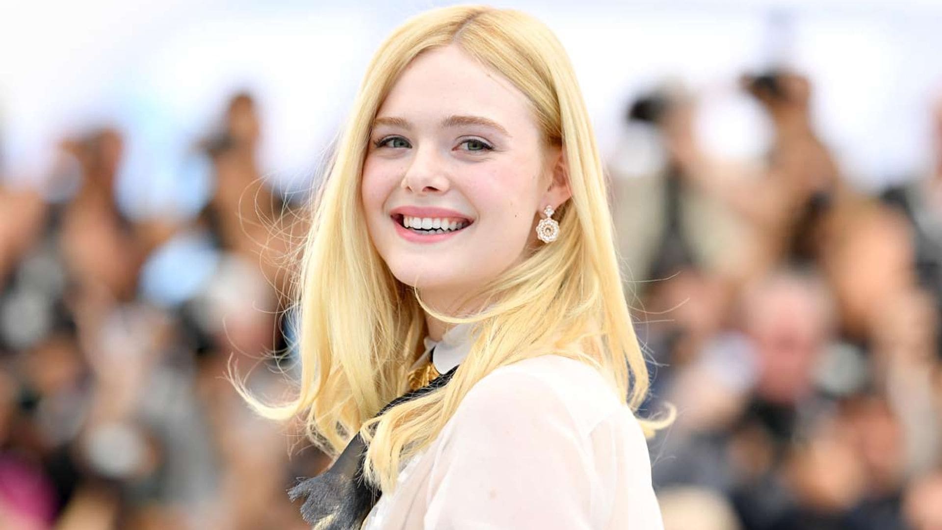 Elle Fanning se rinde a los tacones con sello español más virales y divertidos