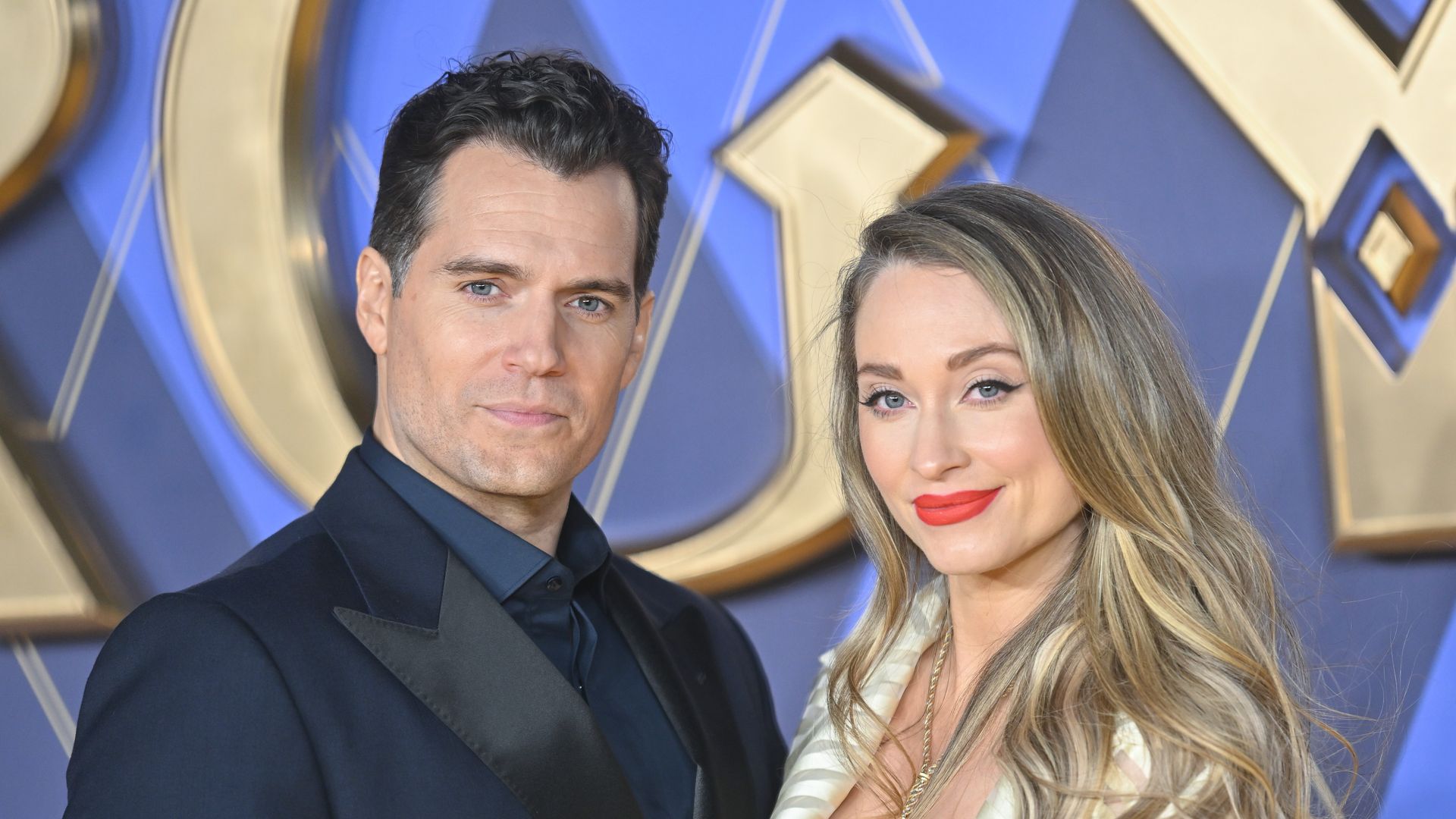 Henry Cavill y su novia, Natalie Viscuso, se convierten en padres por primera vez