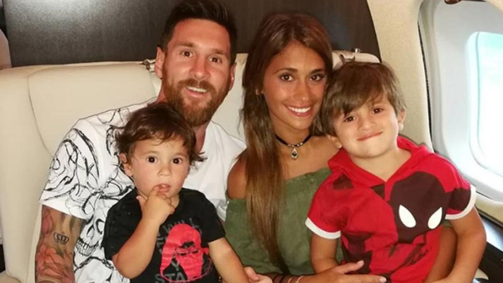 ¡Para comérselos! Messi y Antonela ponen fin a su luna de miel con sus  hijos