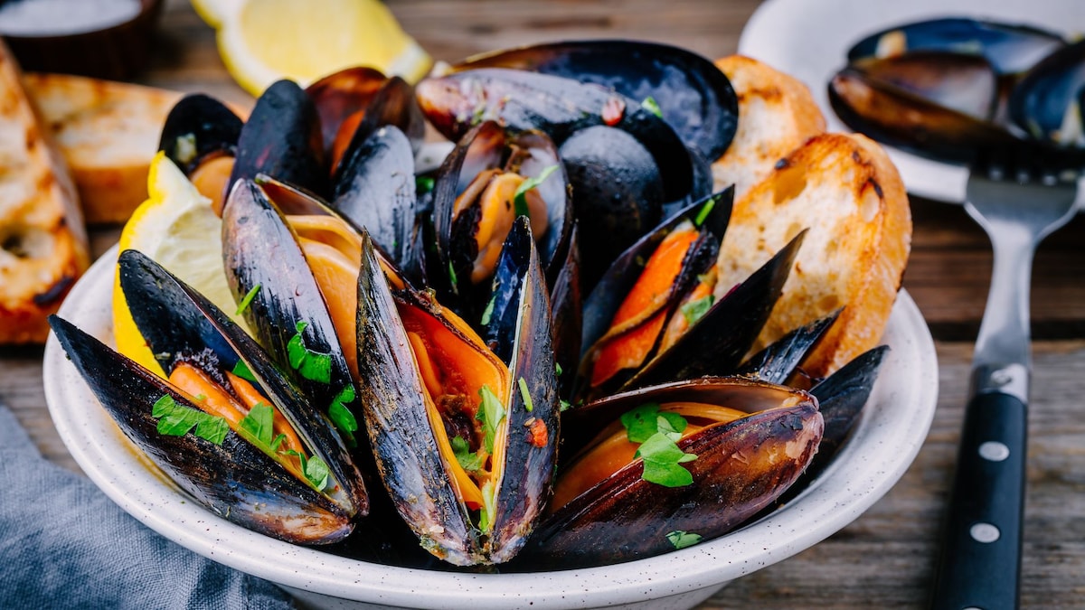 Mejillones en salsa: 7 ideas para mojar pan