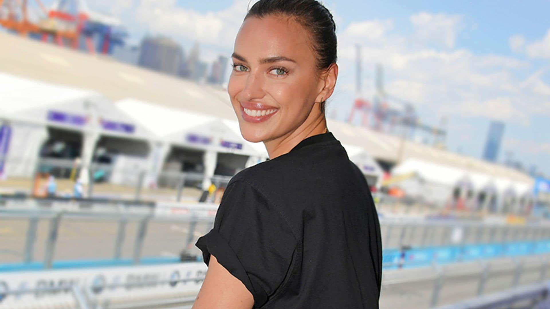 Irina Shayk revoluciona las redes con su último posado en lencería