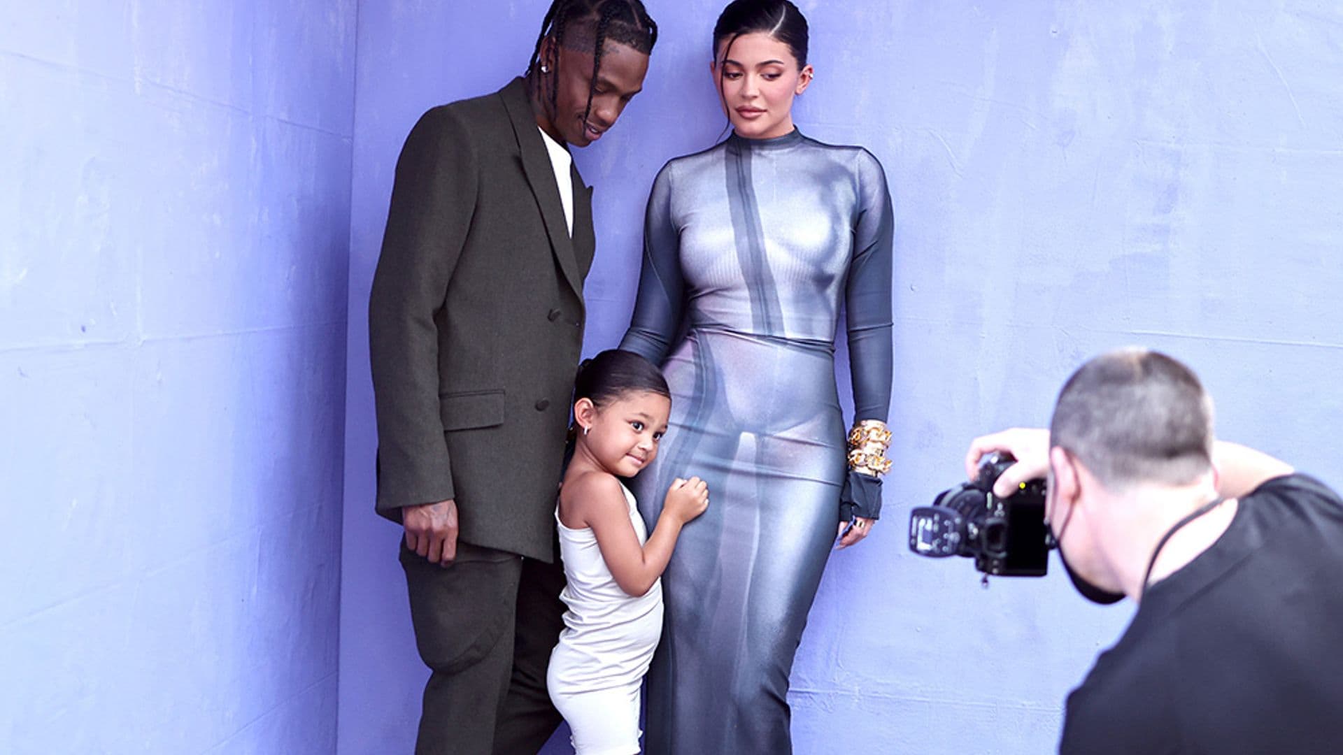 Kylie Jenner y Stormi comparten un momento muy FASHION en la alfombra roja de los Billboard