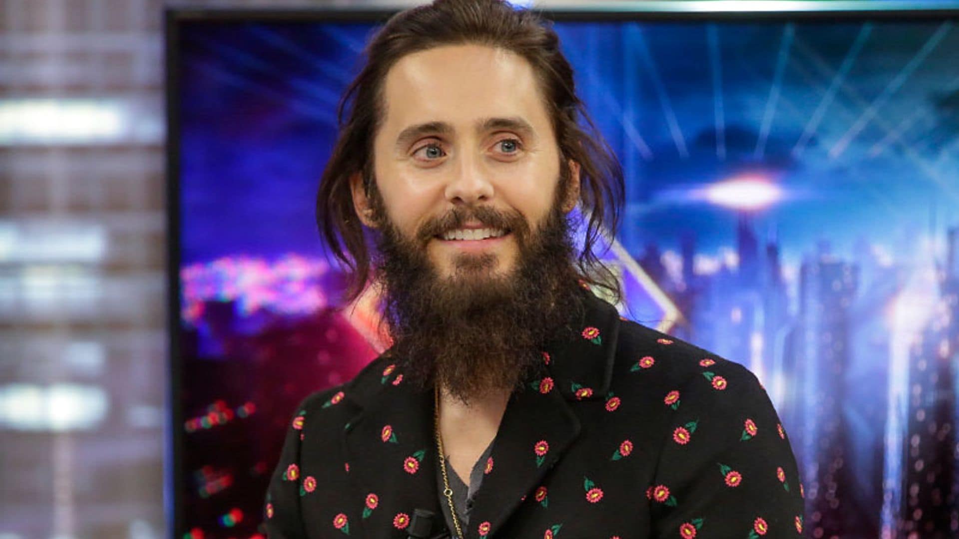 Jared Leto se atreve con algunos ‘éxitos musicales’ españoles a su paso por Madrid