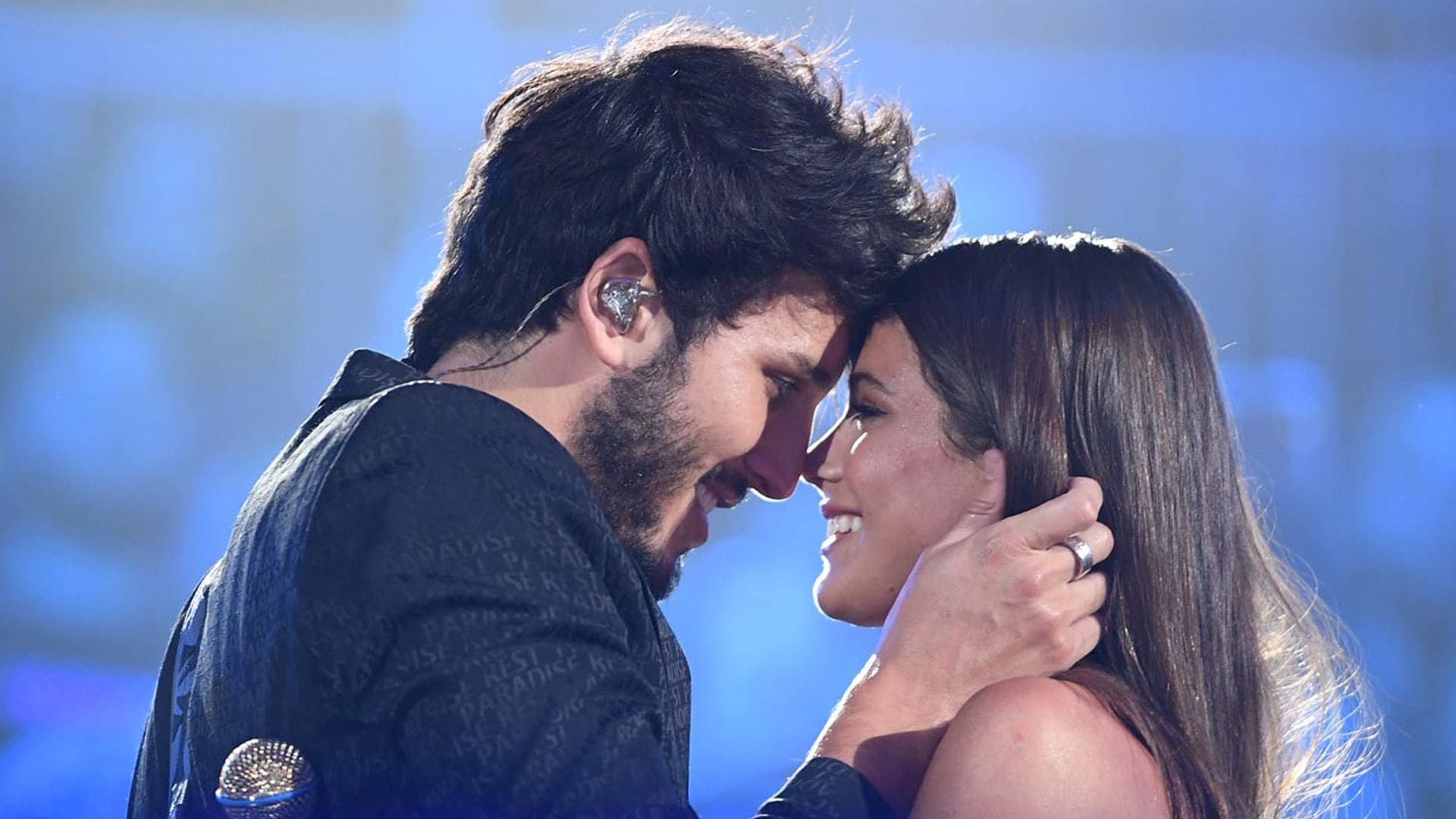 Sebastián Yatra y Tini Stoessel celebran con un 'te quiero' su último triunfo