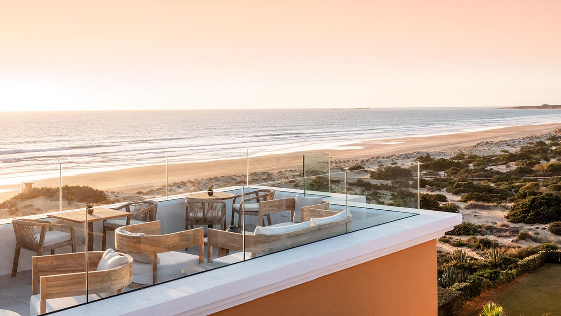 Sabemos cómo es el nuevo 'rooftop' de moda del verano en Cádiz y no te lo querrás perder