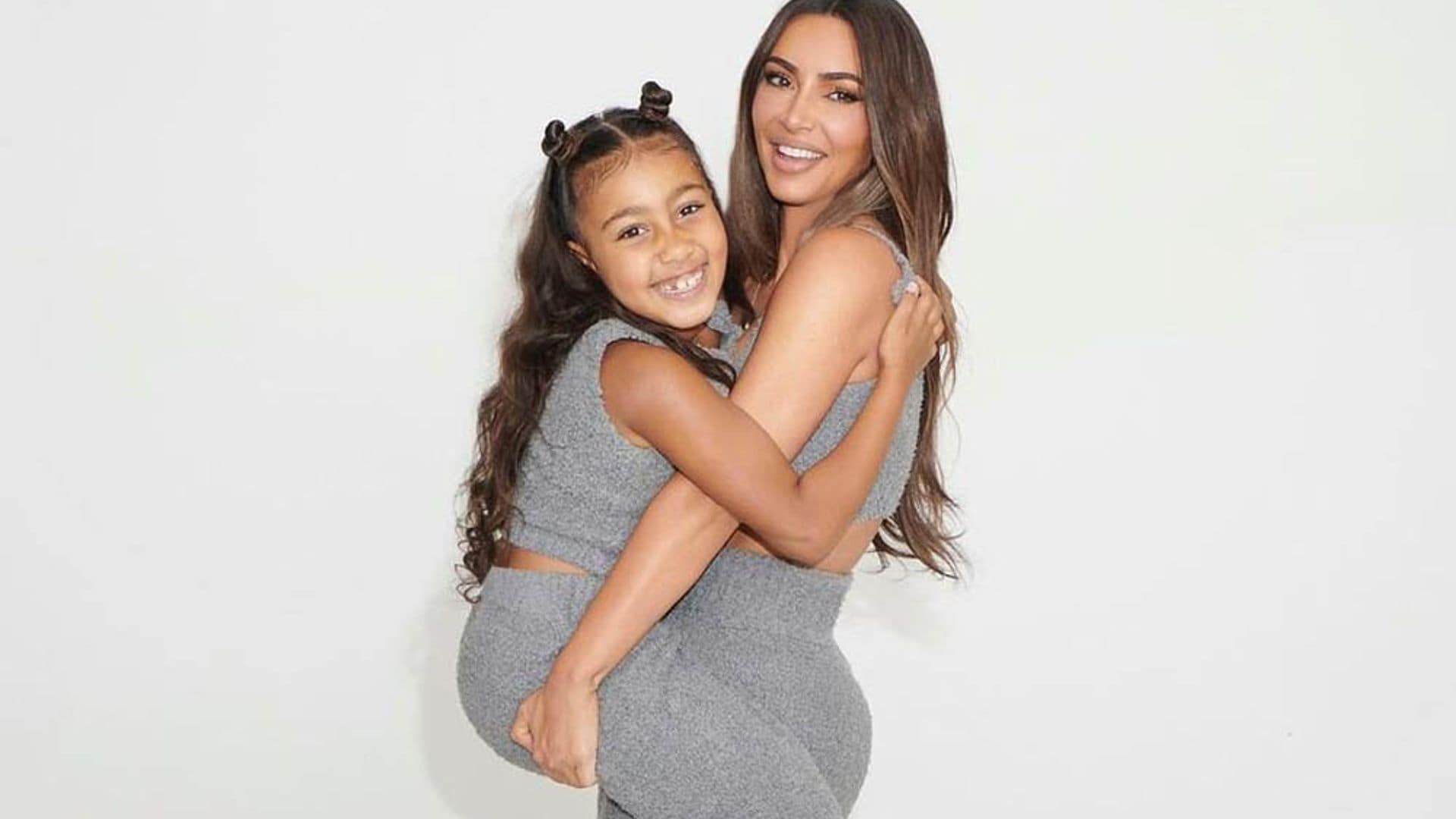 Kim Kardashian presenta al nuevo miembro de la familia (y no vas a dar crédito)