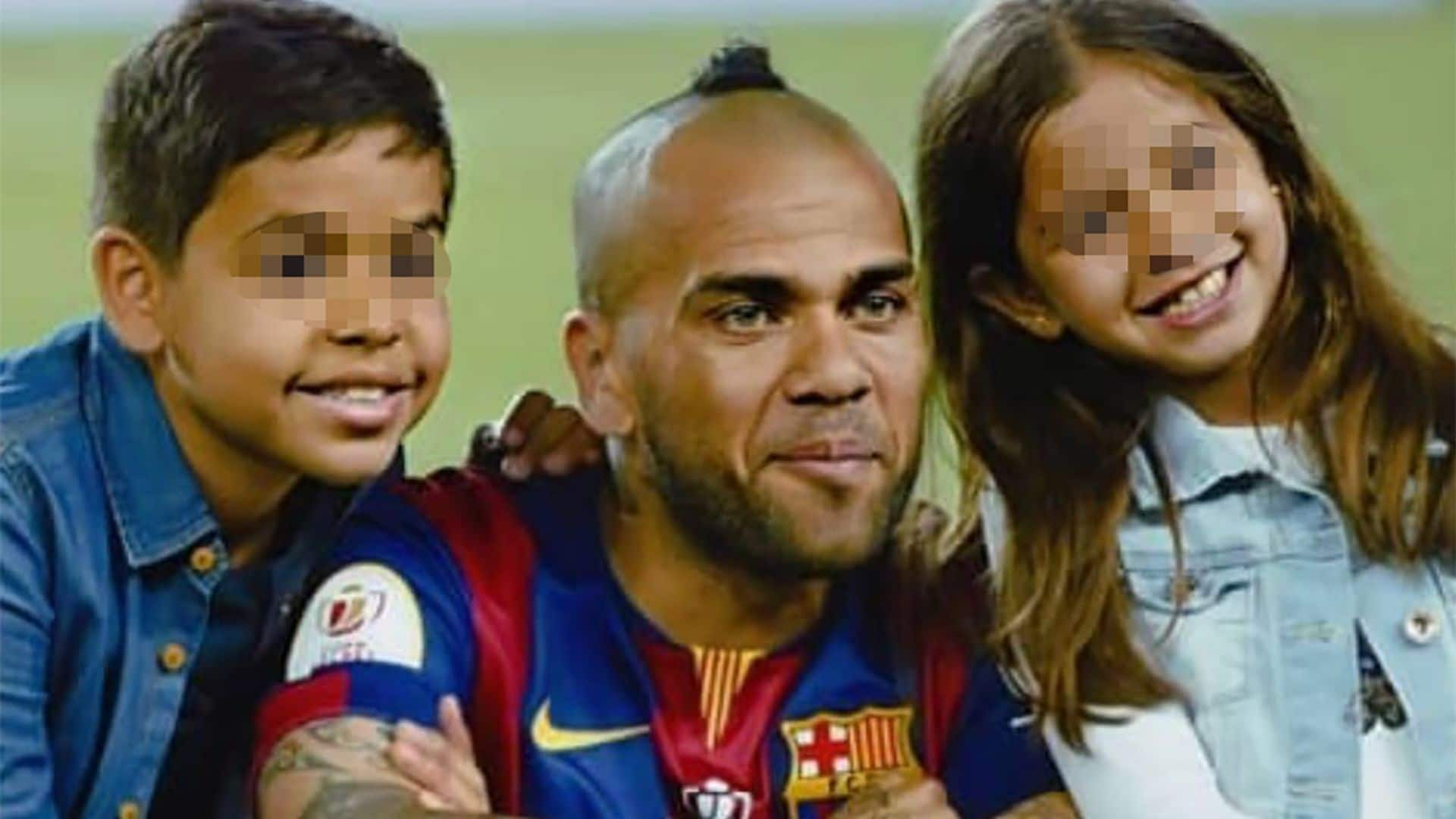 La exmujer de Dani Alves le visita en prisión para hablar de la difícil situación que viven los hijos del jugador