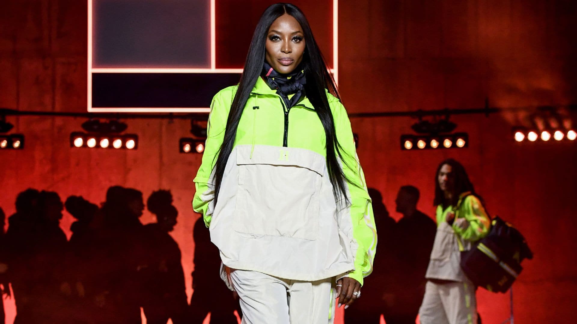 Naomi Campbell comparte una nueva imagen de su hija de dos meses en homenaje a Gianni Versace