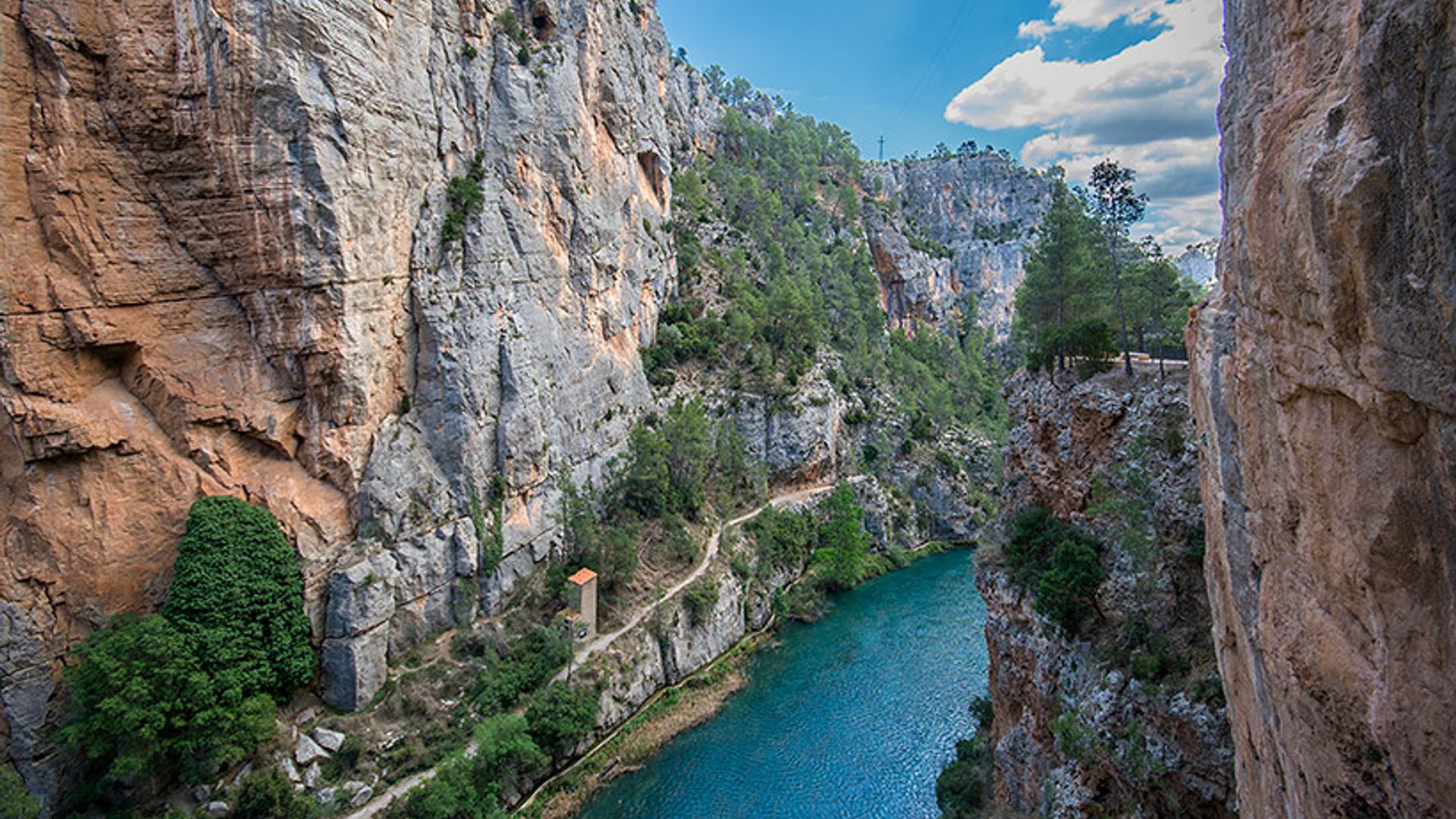 Tres senderos (o una treintena) que todo valenciano quisiera enseñarte