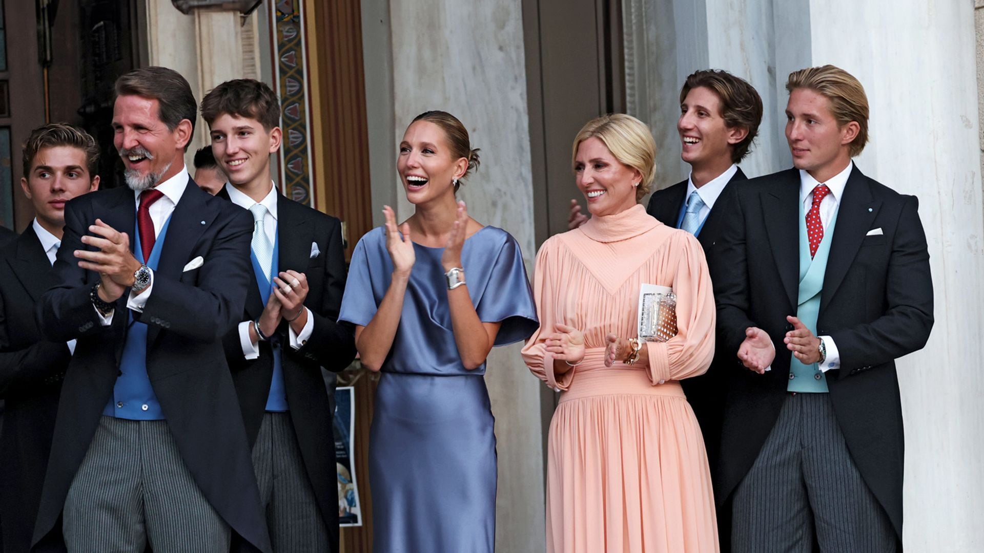 HOLA 4184 La familia real griega en la boda de Teodora de Grecia