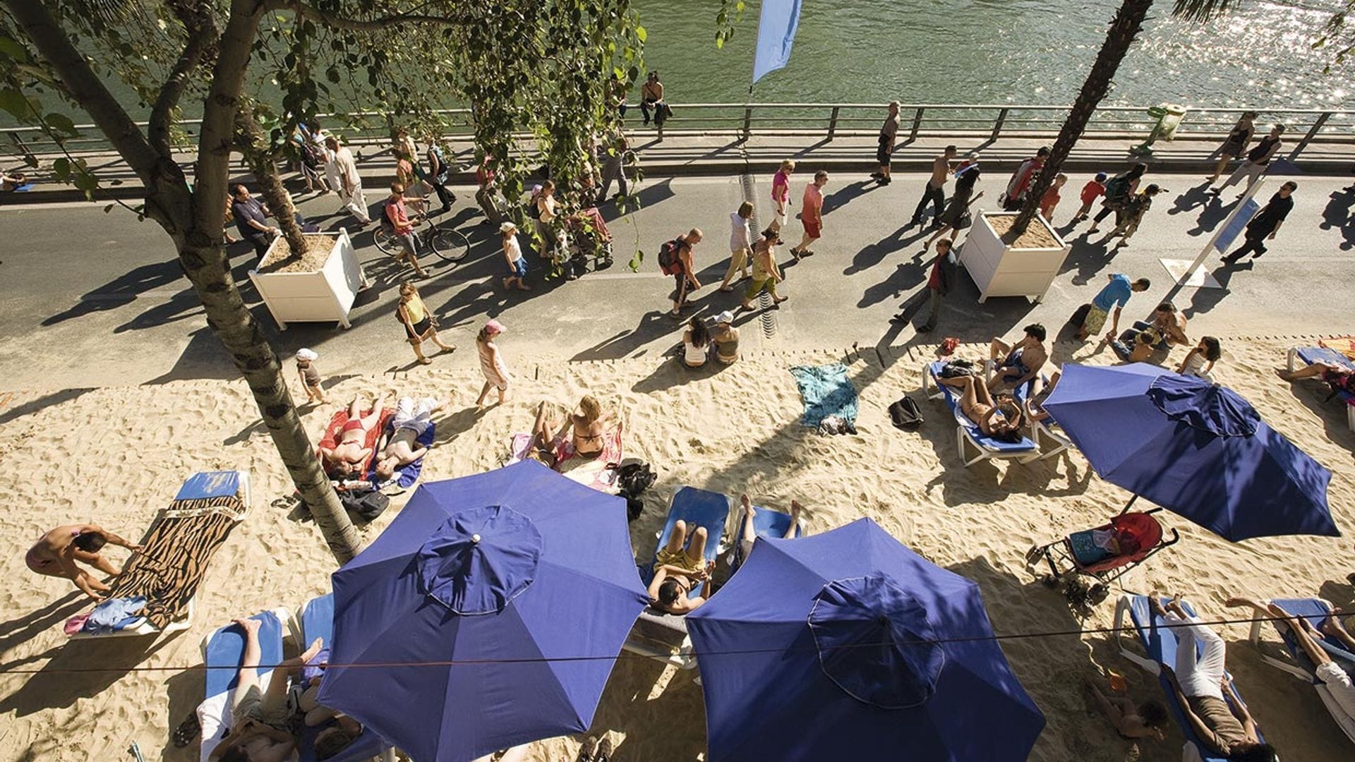 A falta de costa…Cinco playas urbanas de Europa para sobrellevar el verano