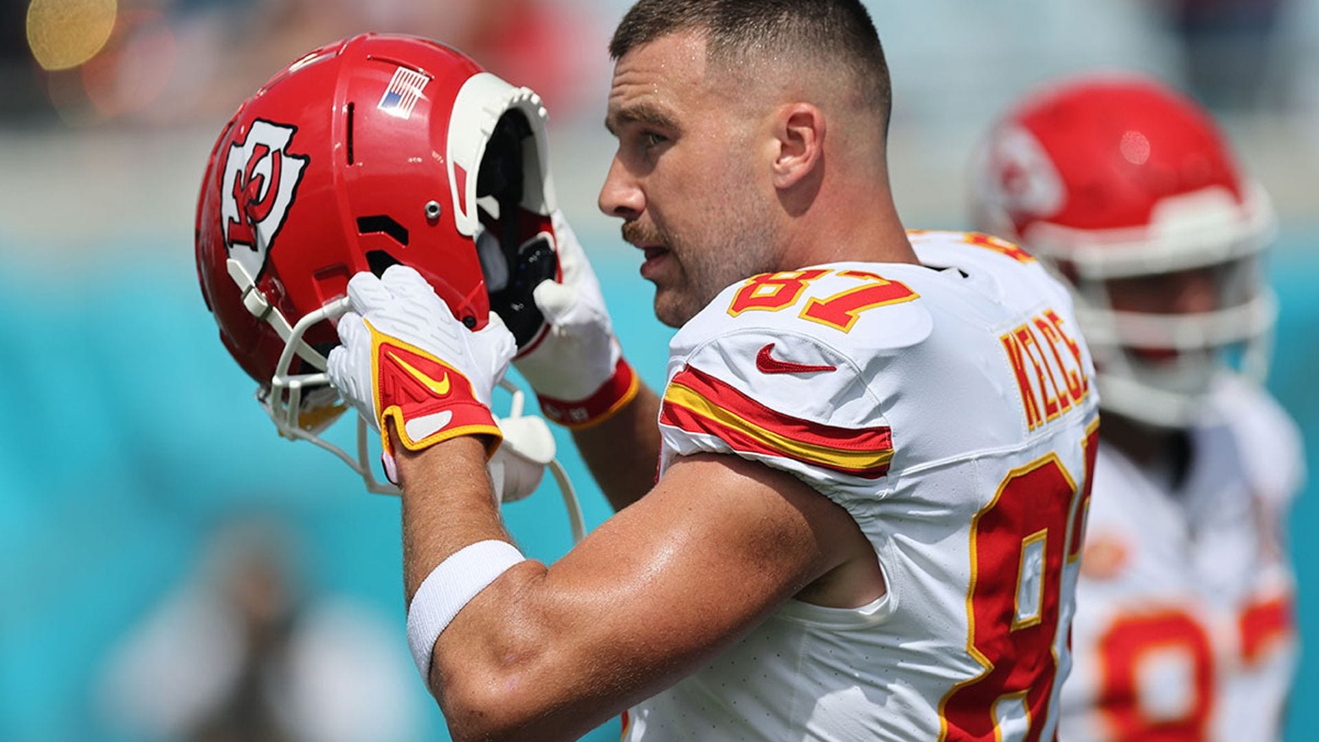 La realidad detrás del look de Travis Kelce en su cita con Taylor Swift