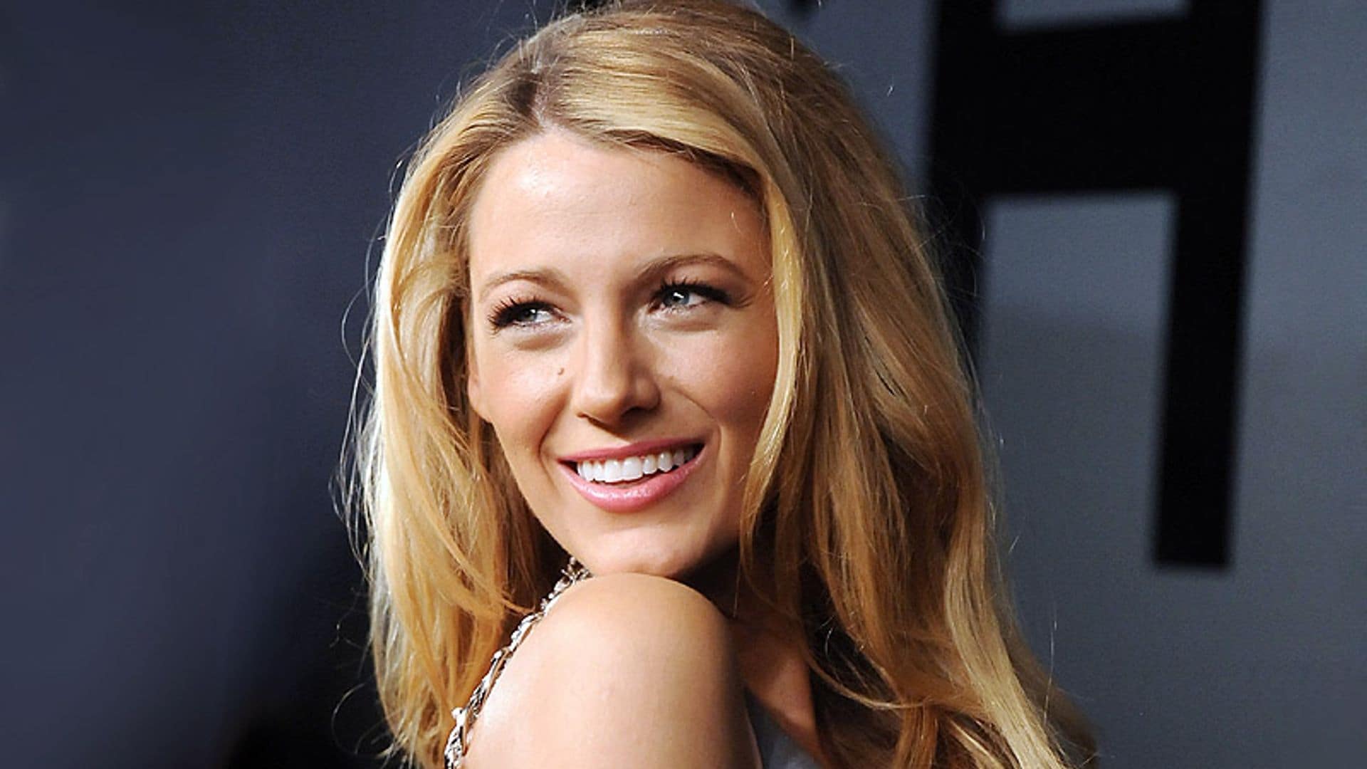 Por este motivo vas a envidiar (aún más) la melena de Blake Lively