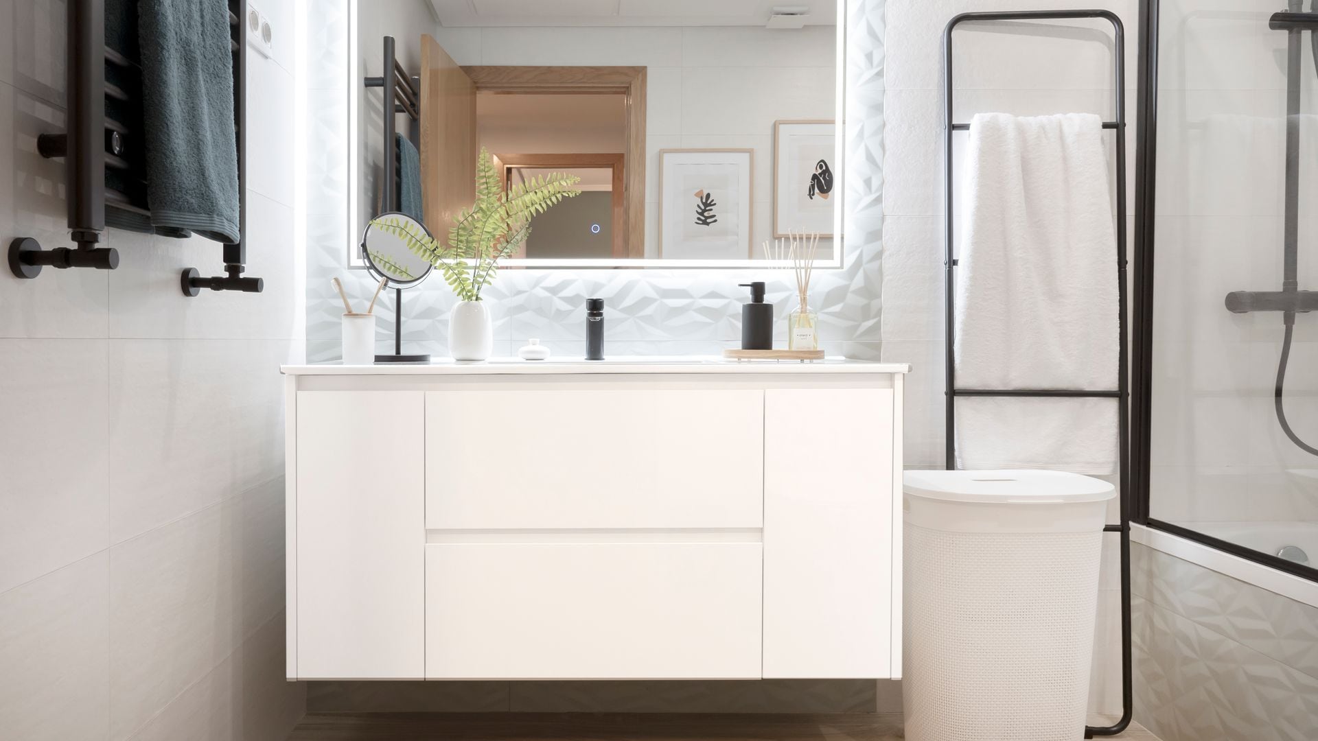 ¿De qué tamaño es tu baño? Descubre el mueble ideal para cada espacio