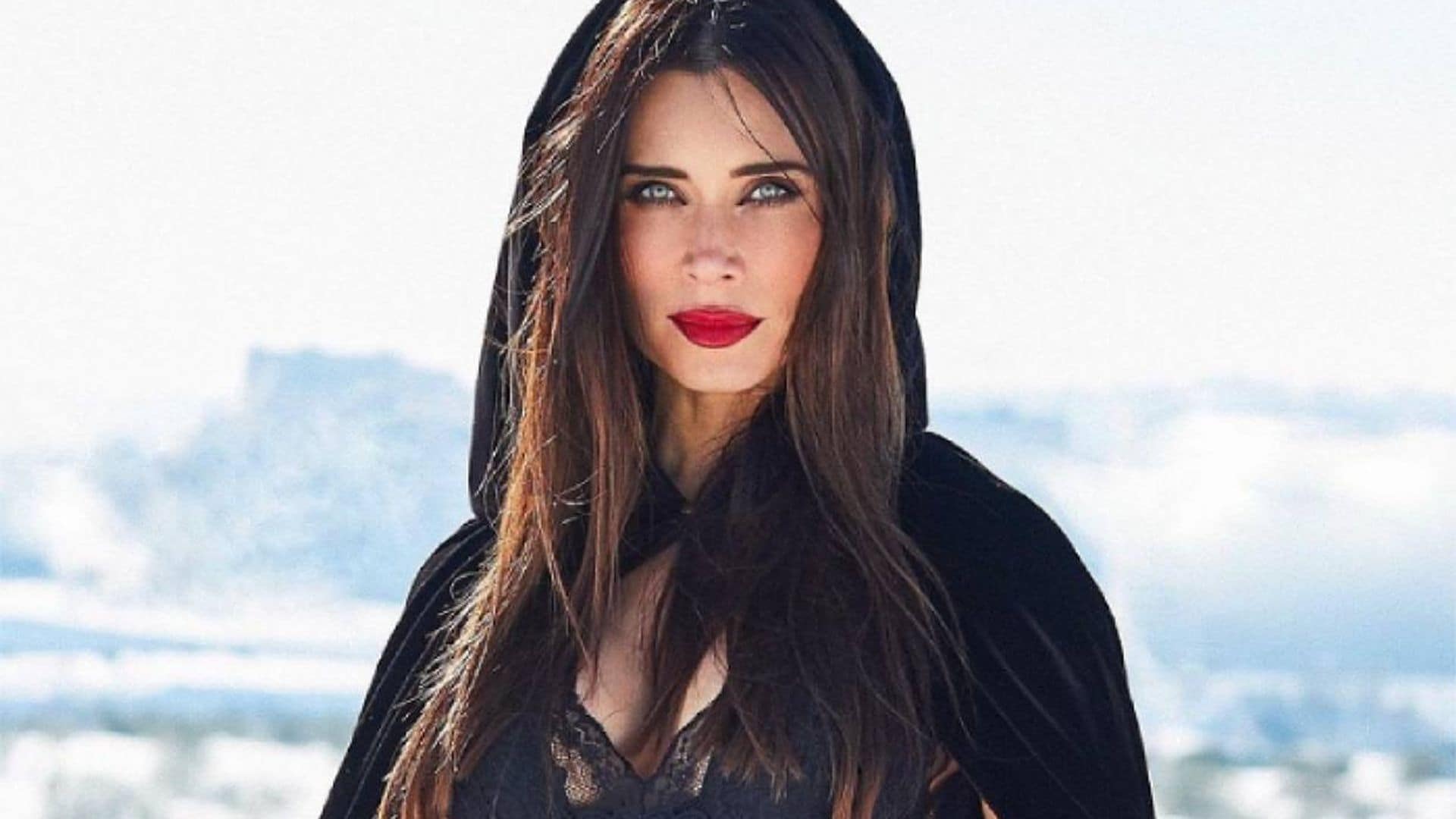 ¡Una Caperucita muy rockera! El impactante posado con el que Pilar Rubio desafía las bajas temperaturas