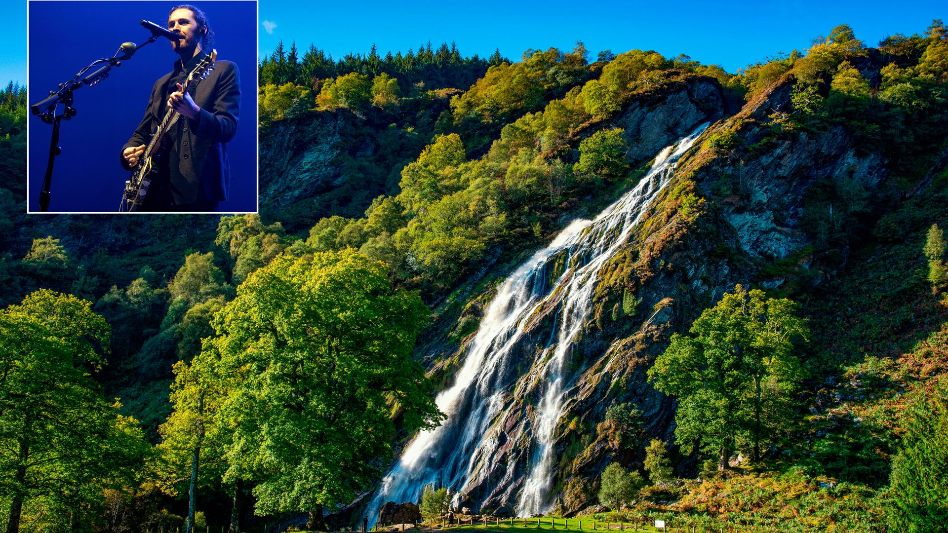 Cascada de Powerscourt en County Wicklow, Irlanda y el cantante irlandés Hozier