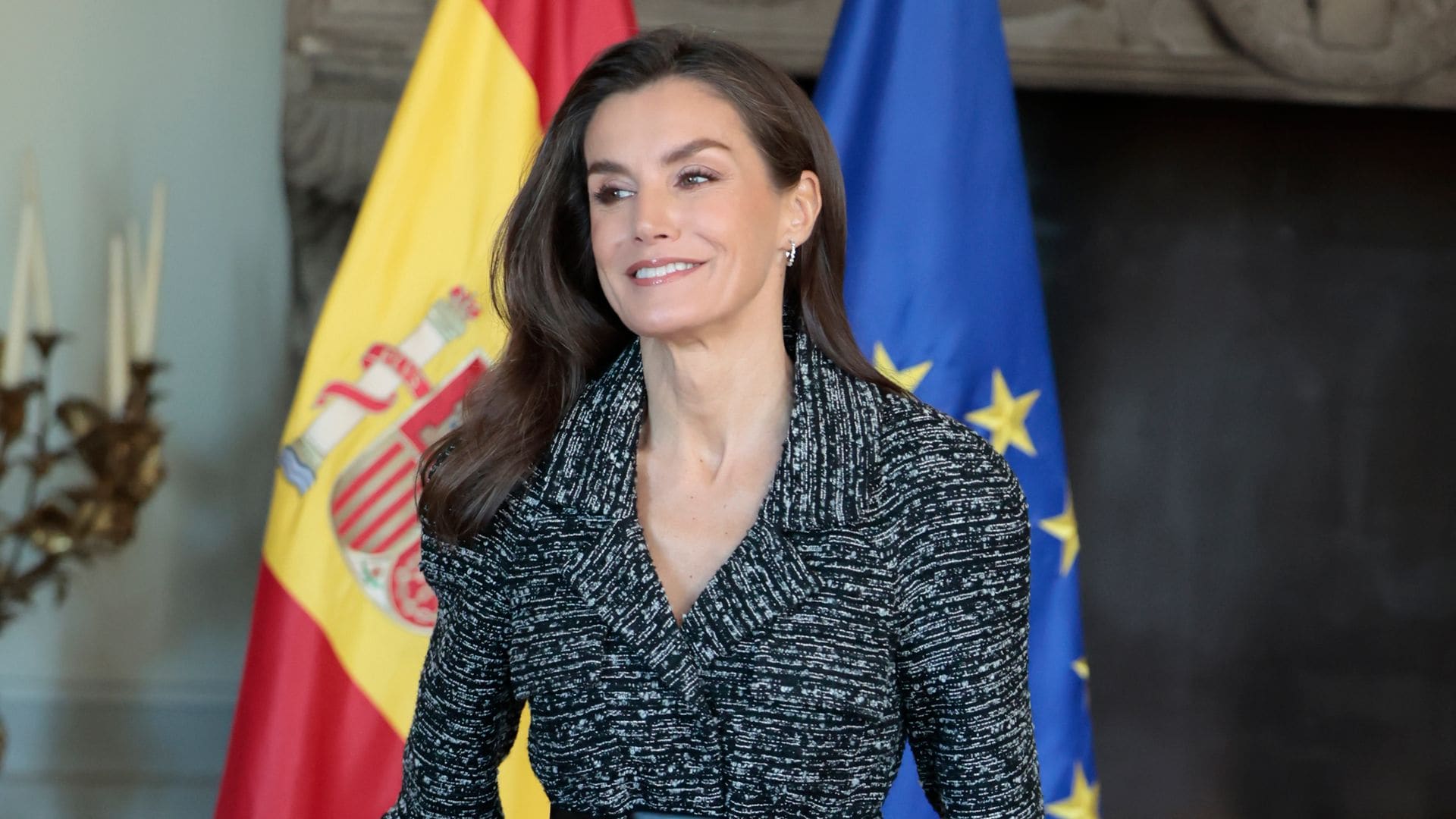 Las claves de la reina Letizia en un viaje estiloso: moda italiana y joyas muy discretas