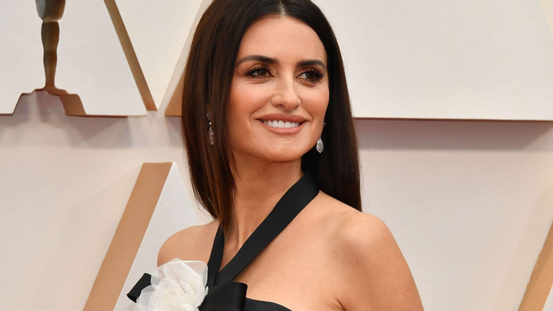 Seis años después, Penélope Cruz reaparece en los Oscar con un vestido sin precedentes