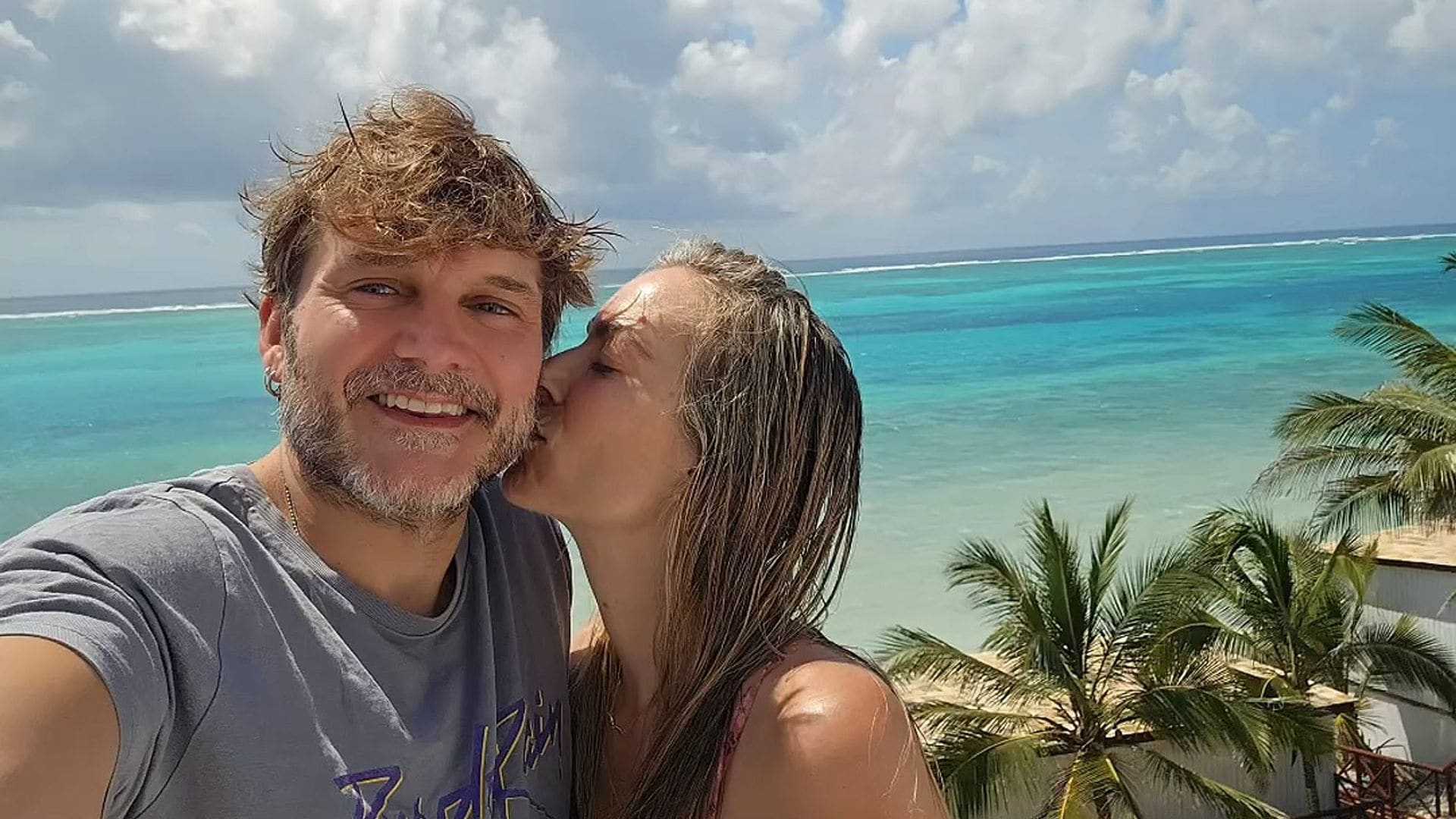 Kira Miró cumple 44 años y su novio, el actor Salva Reina, abre su álbum privado para felicitarla