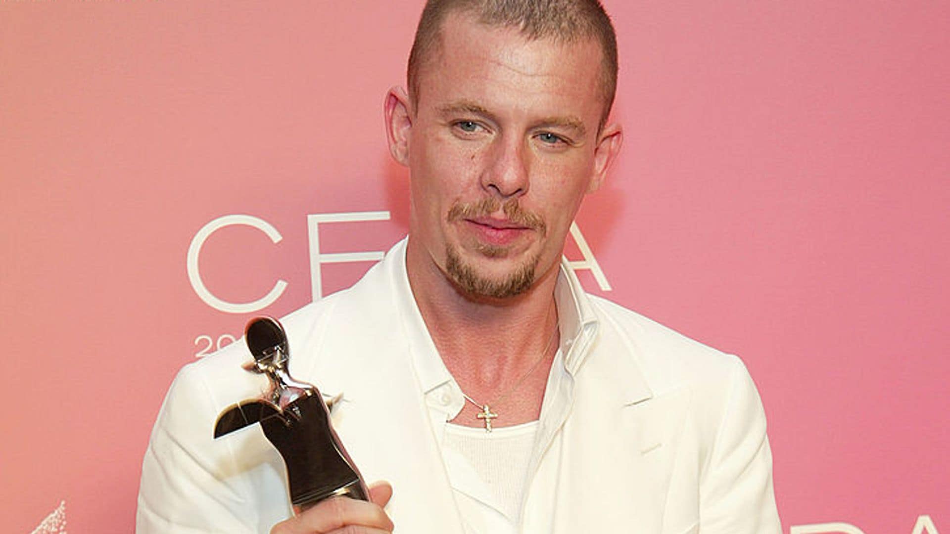 Todo lo que sabemos sobre la 'biopic' de Alexander McQueen