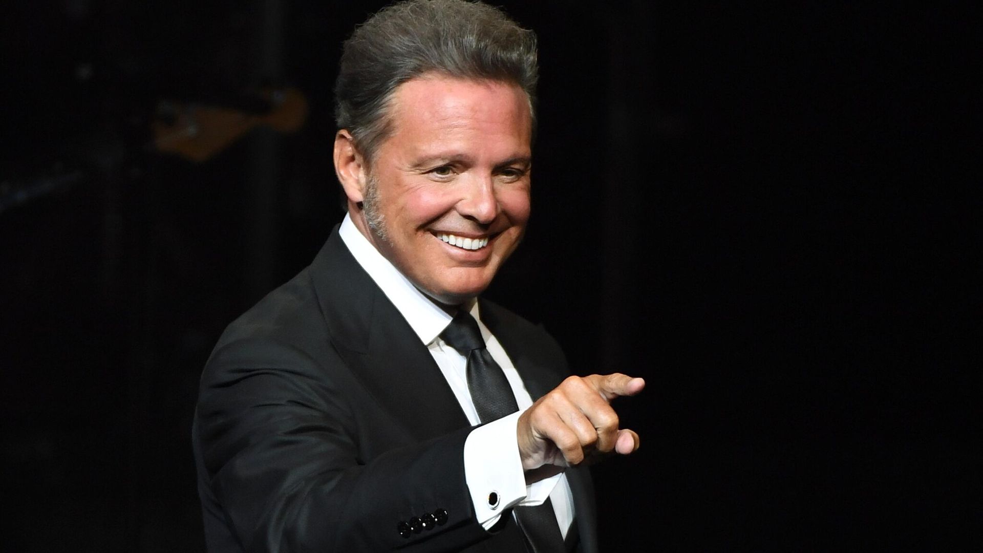 ¡La espera terminó! Luis Miguel anuncia todas las fechas de su gira 2023