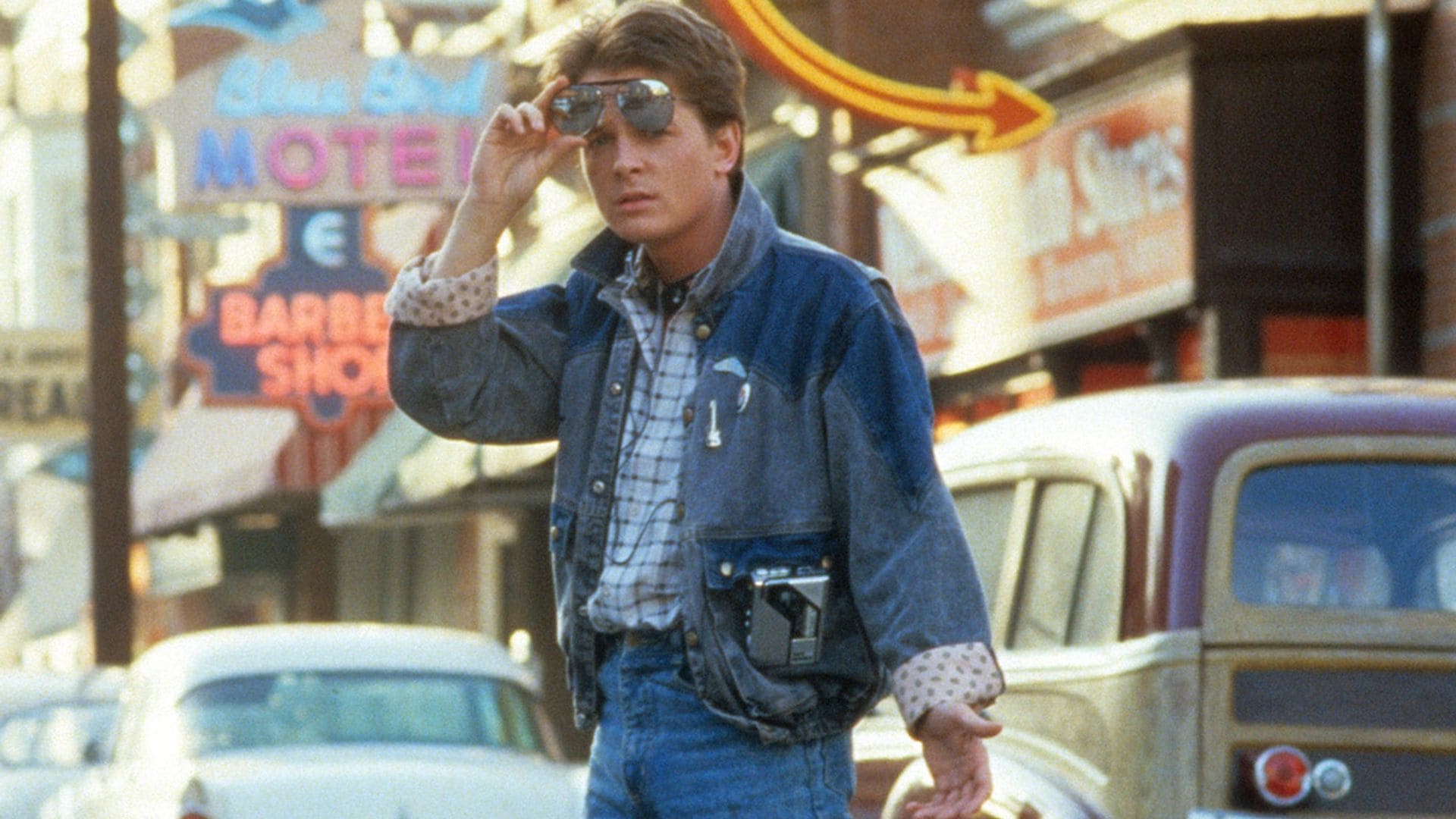 Michael J. Fox y el equipo de 'Regreso al futuro' se reúnen y reviven las mejores escenas de la saga